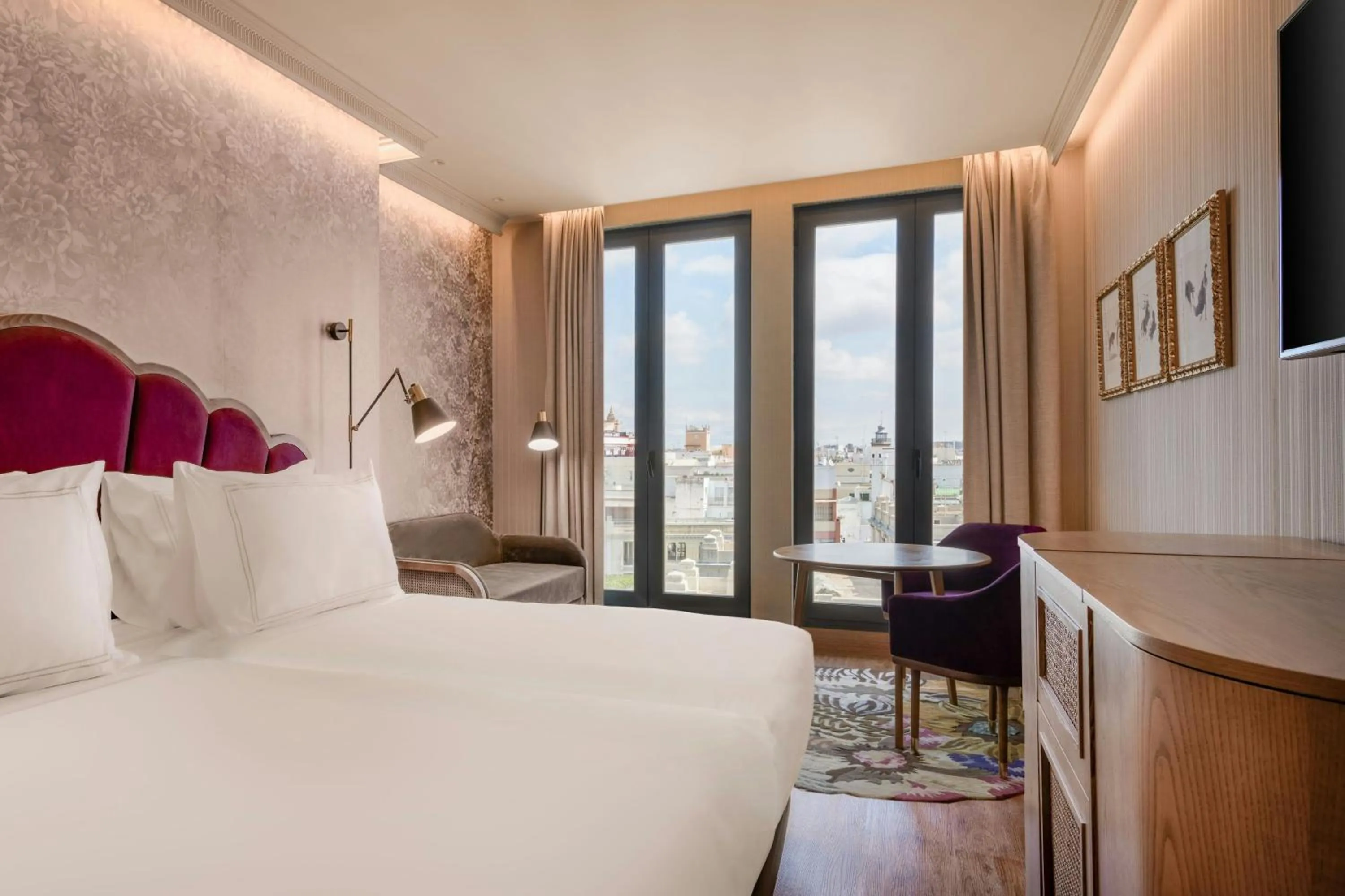 Photo of the whole room, Bed in Querencia de Sevilla, Autograph Collection