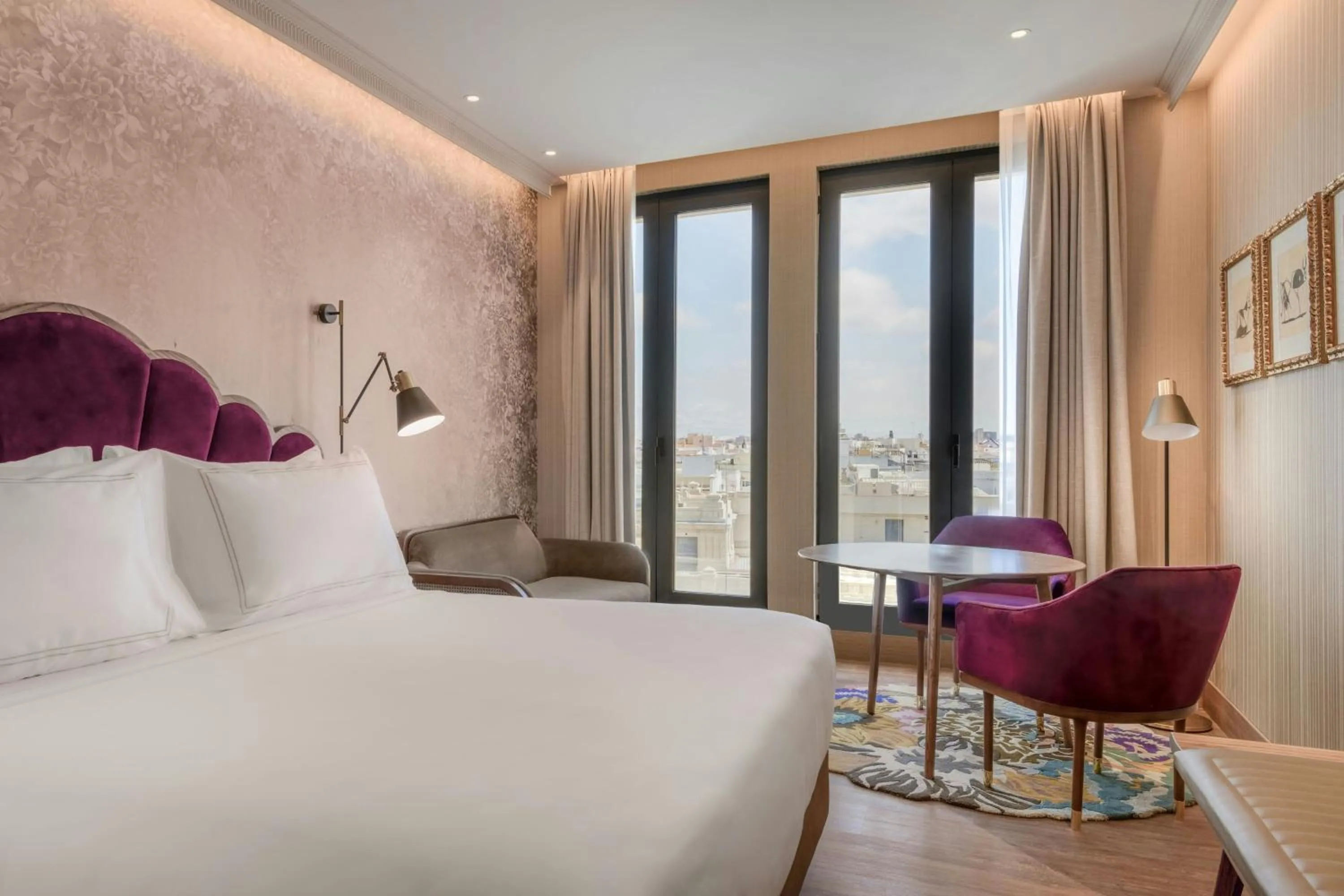 Photo of the whole room, Bed in Querencia de Sevilla, Autograph Collection