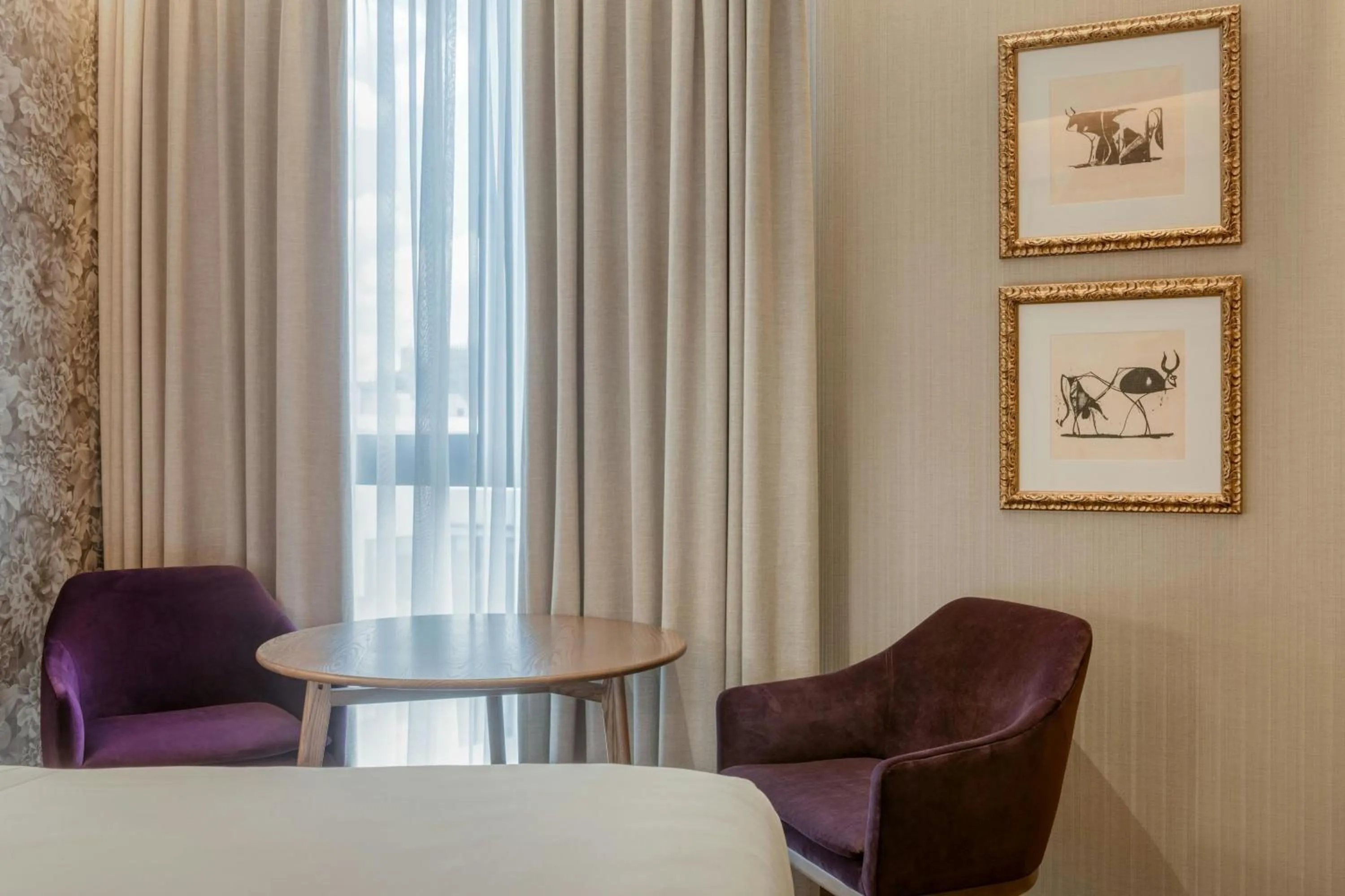 Photo of the whole room, Bed in Querencia de Sevilla, Autograph Collection