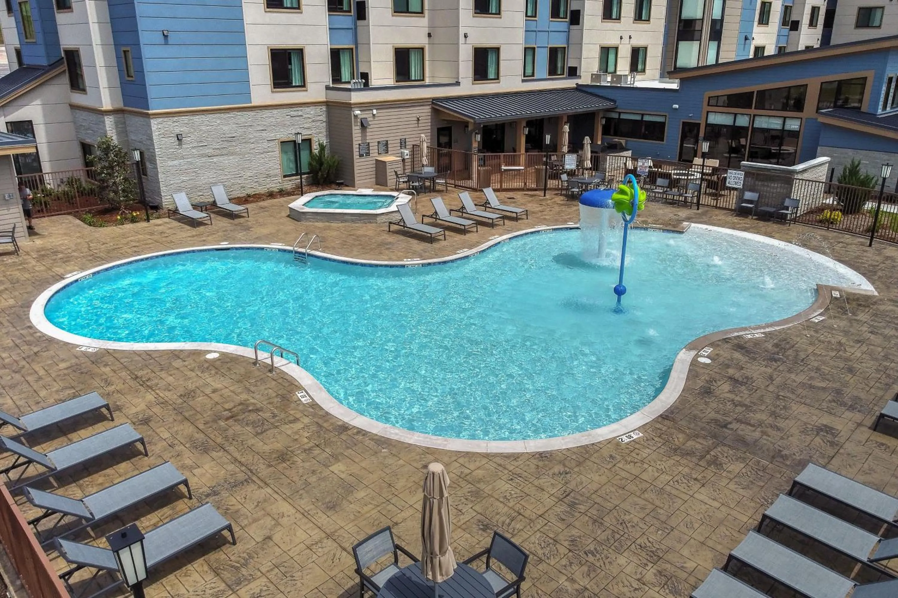 Swimming pool in Residence Inn by Marriott Pigeon Forge