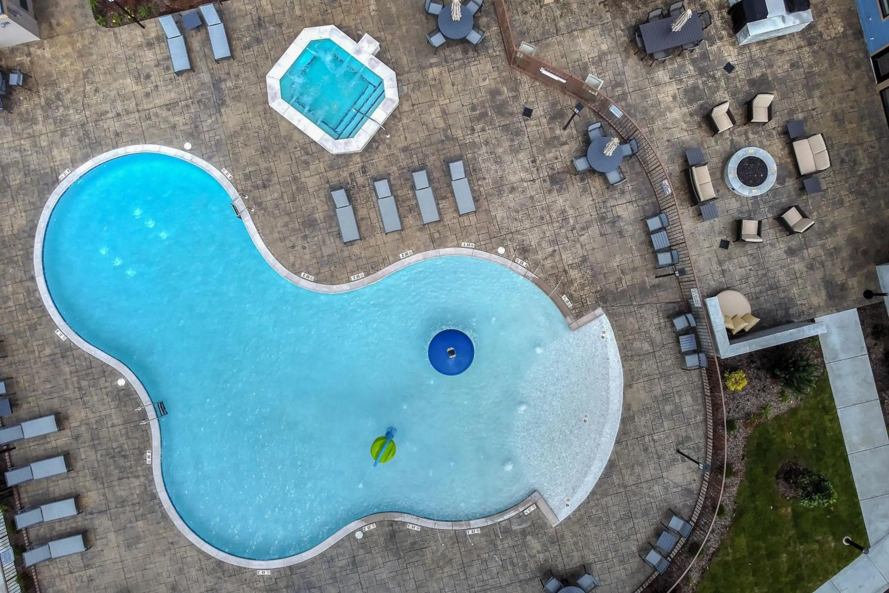 Swimming pool in Residence Inn by Marriott Pigeon Forge