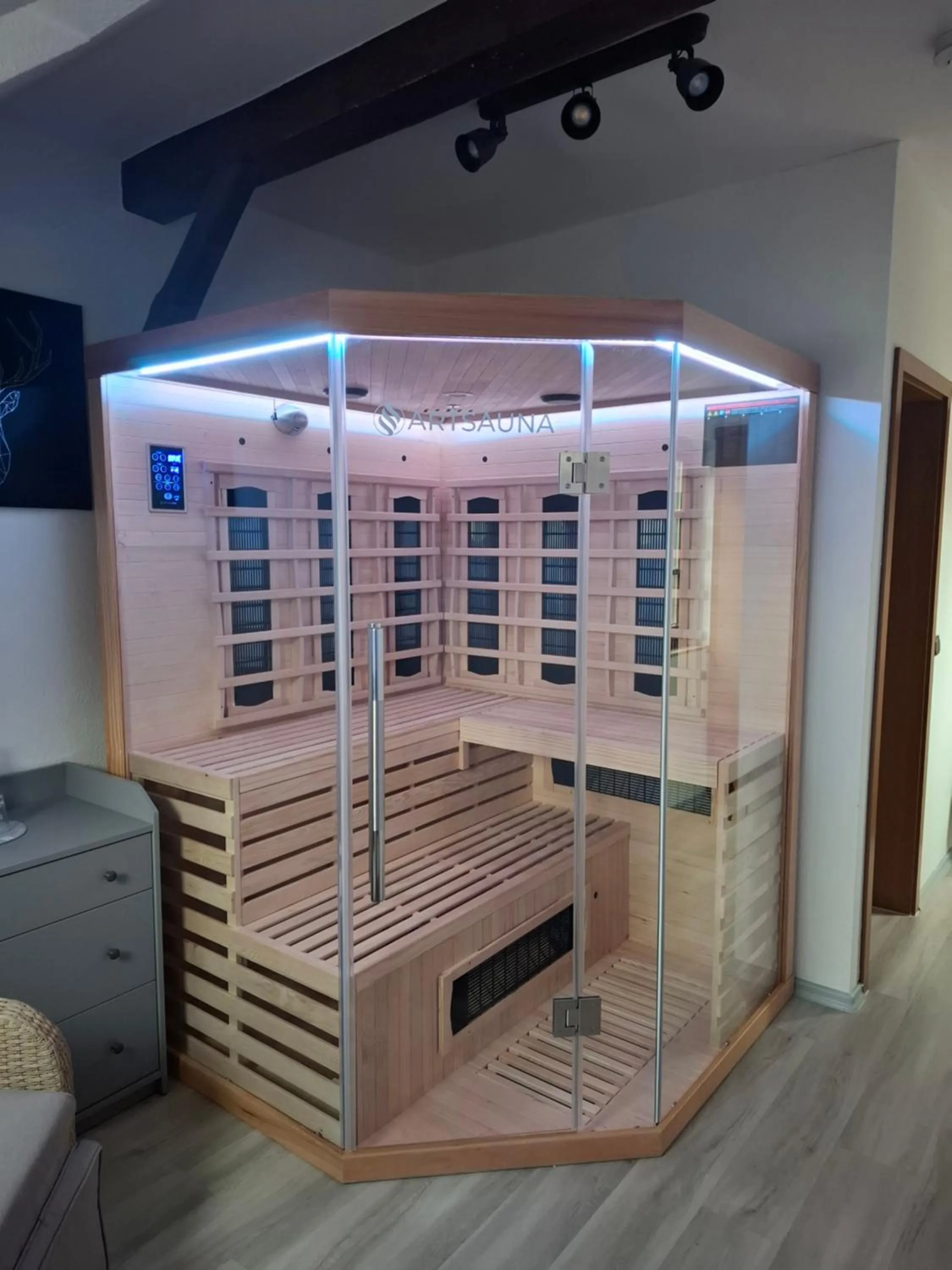 Sauna in Landhotel Der Distelhof mit Scheunencafé