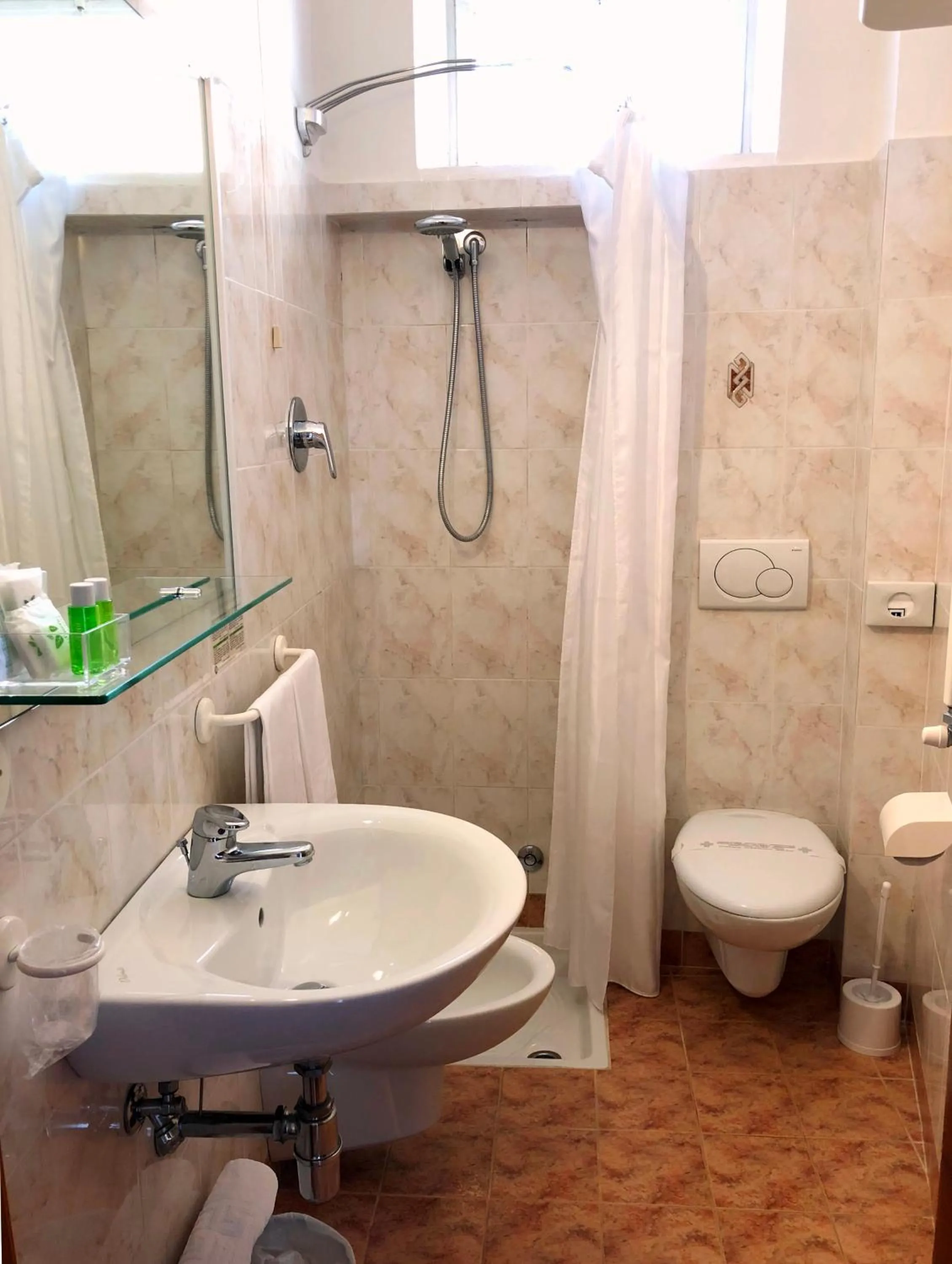 Shower in Hotel Signa