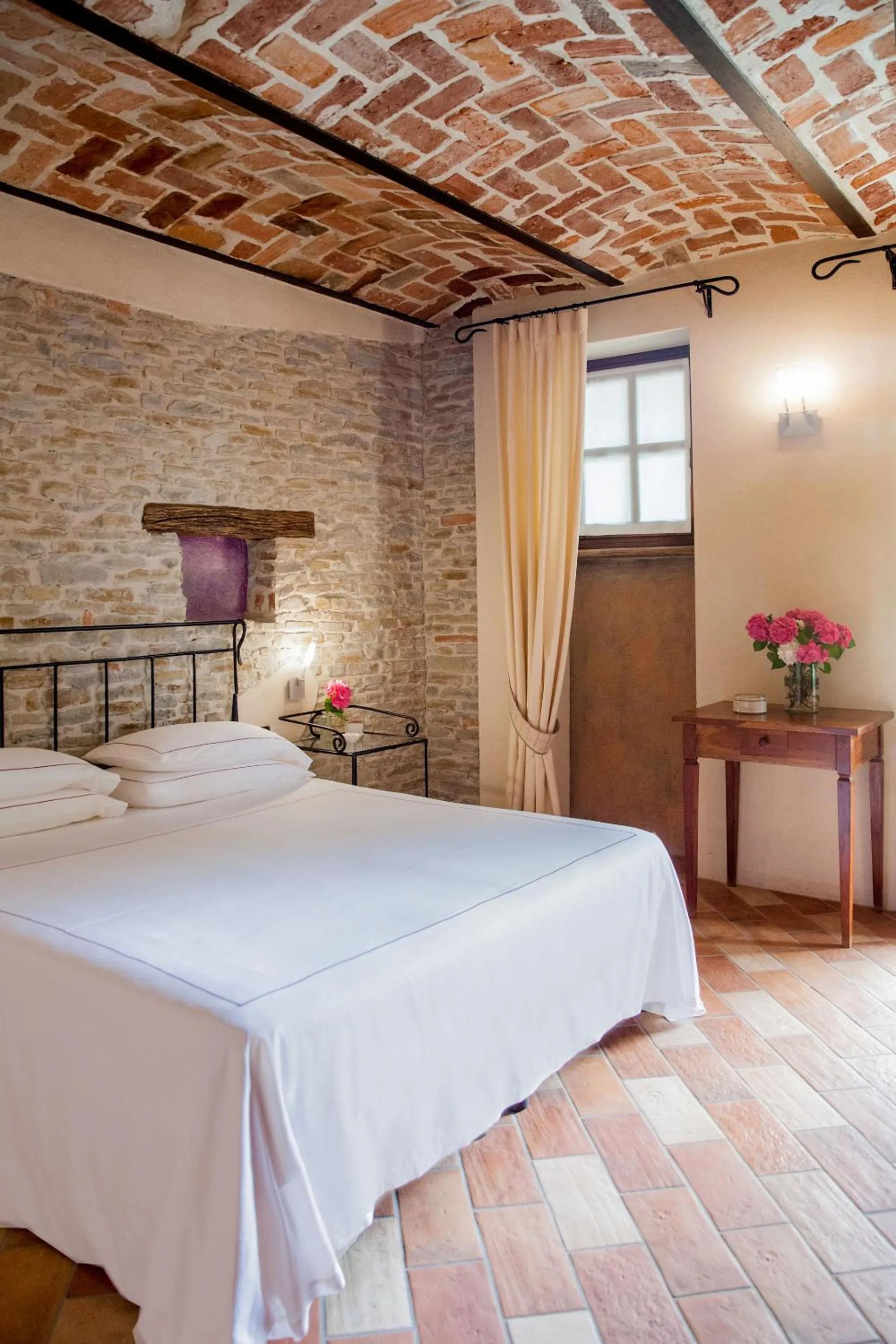 Bed in Relais Montemarino