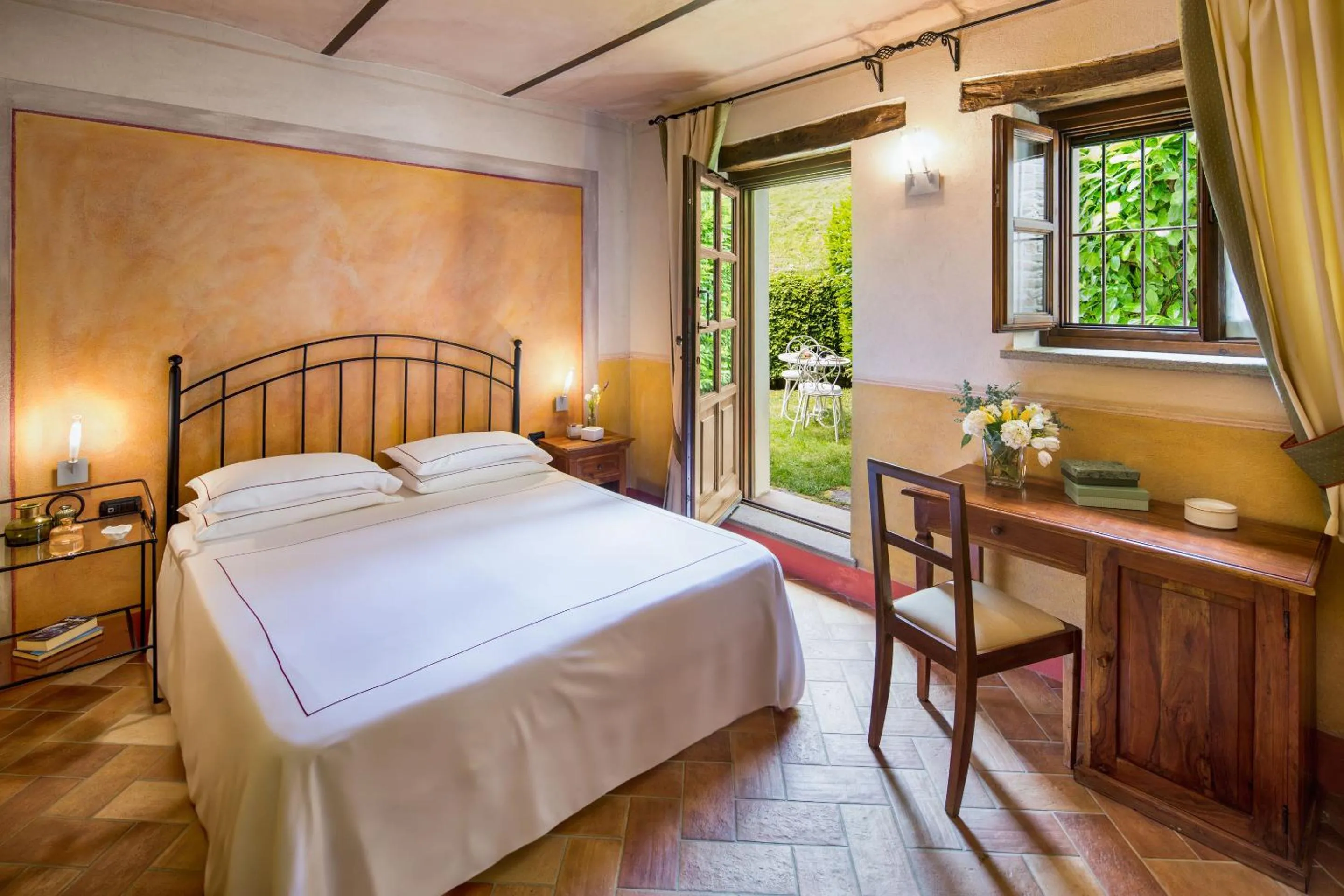 Photo of the whole room, Bed in Relais Montemarino