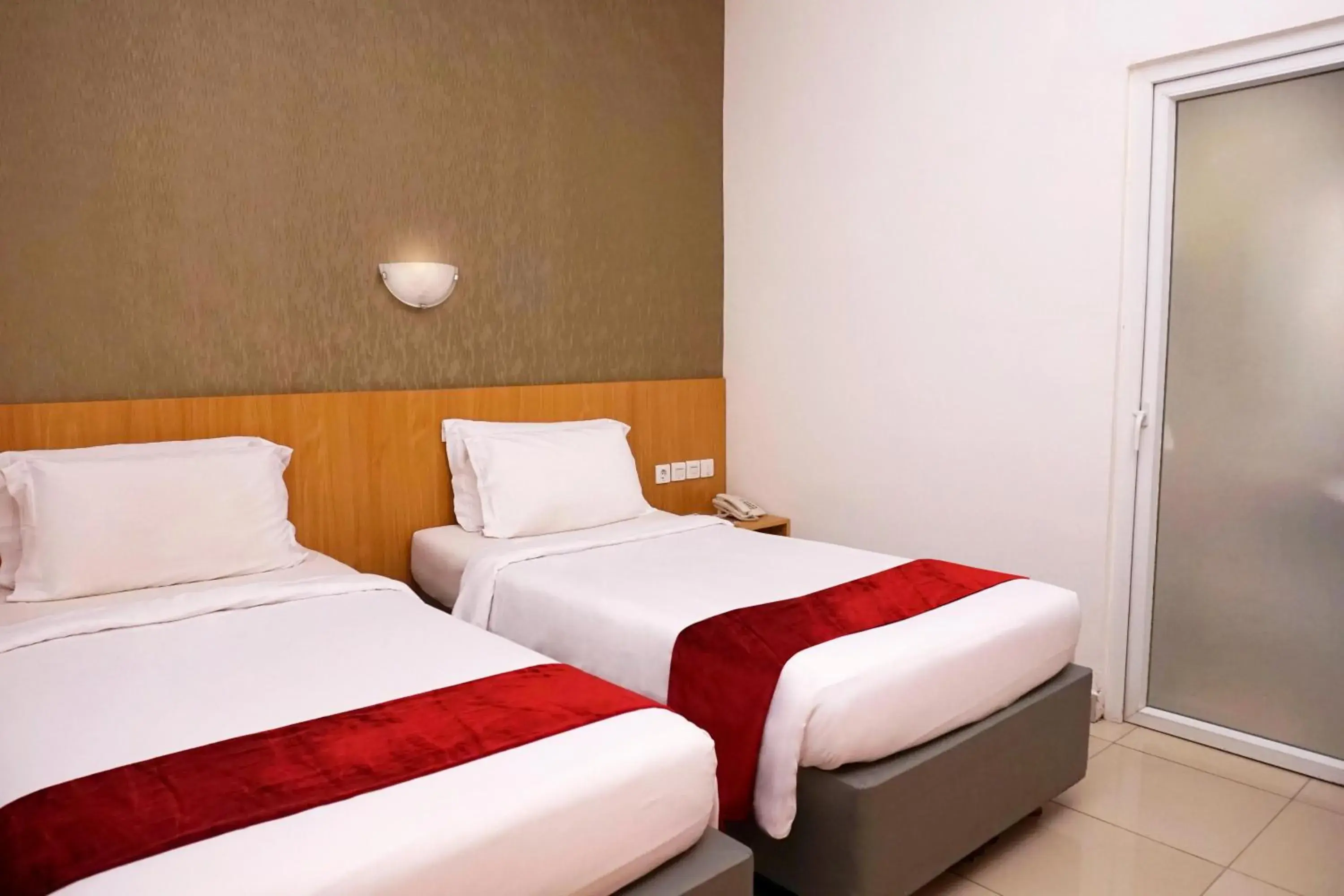 Superior Twin Room in Marilyn Hotel Serpong Superior Twin Room in Marilyn Hotel Serpong