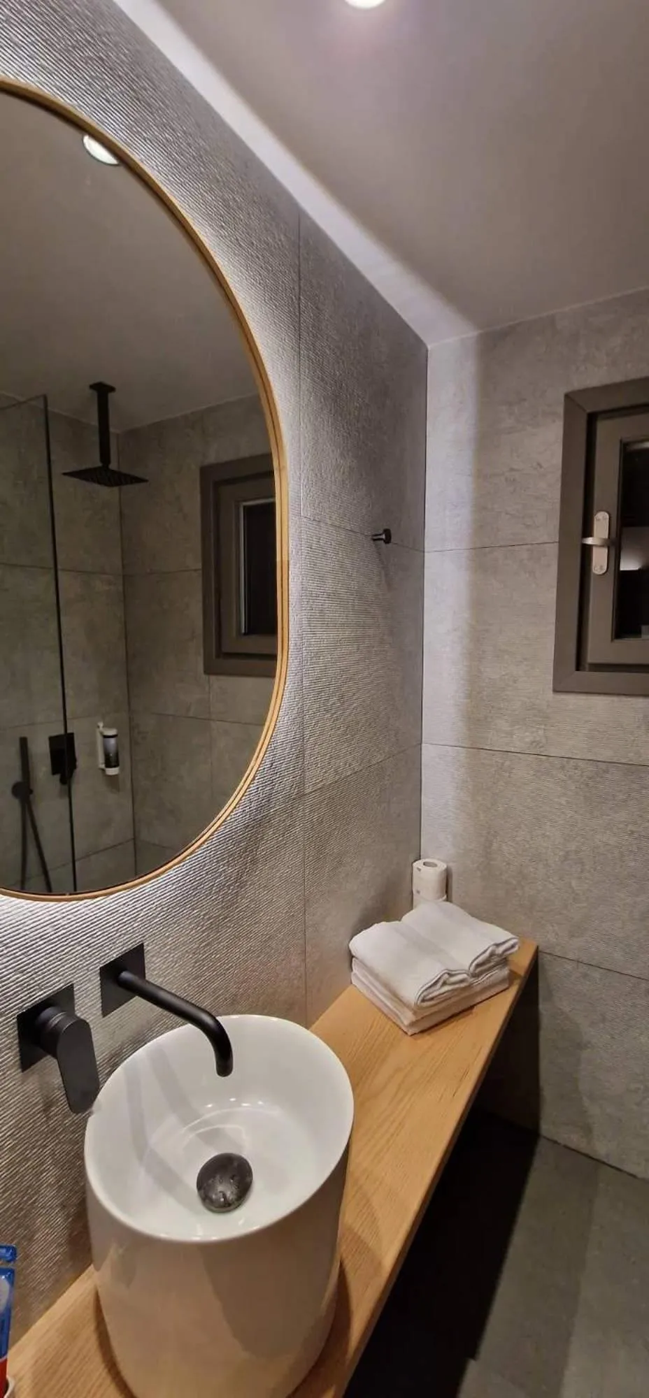 Bathroom in ANDROMEDA