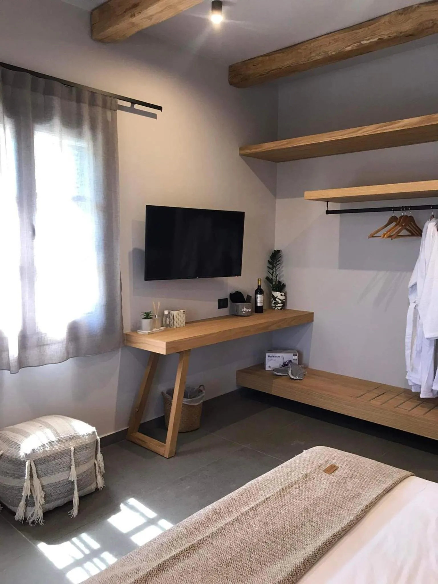 Bedroom in ANDROMEDA