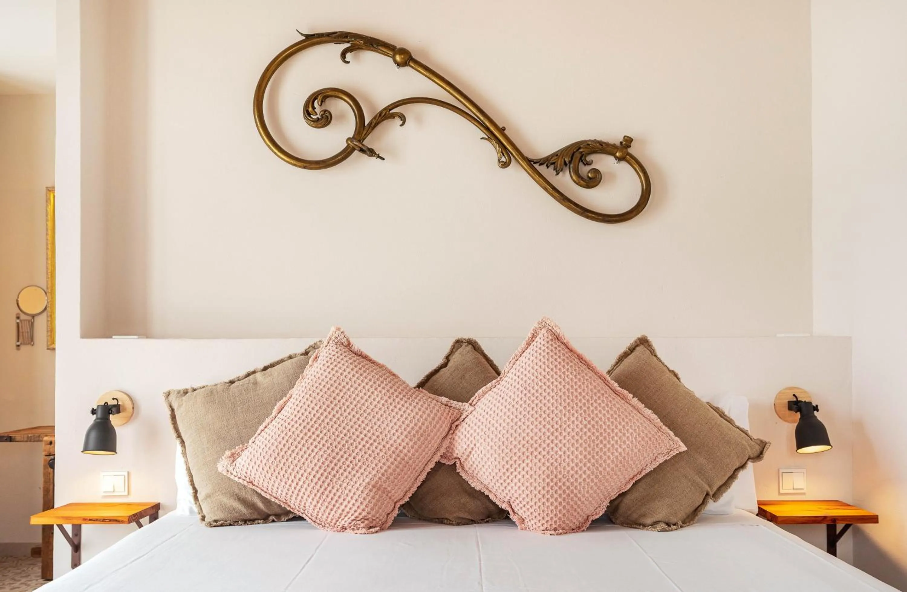 Bed in Ōrigins Hotel Boutique - Adults Only