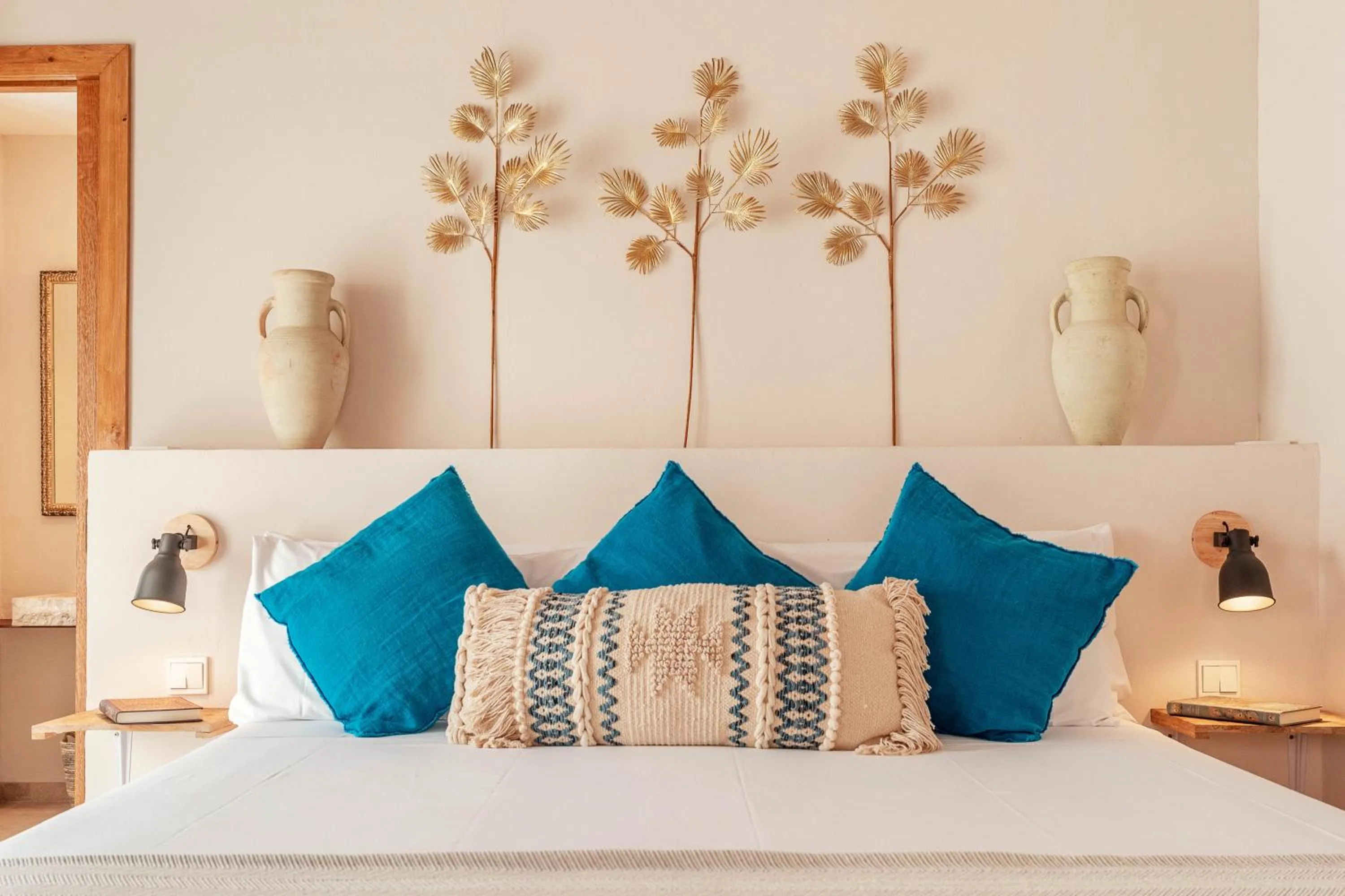 Bed in Ōrigins Hotel Boutique - Adults Only