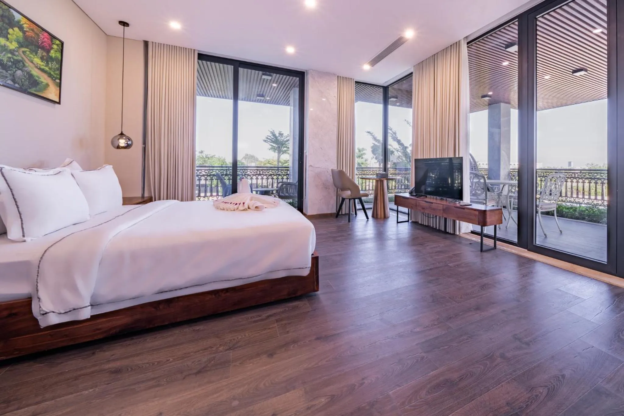 Bed in Cami Riverside Resort Da Nang