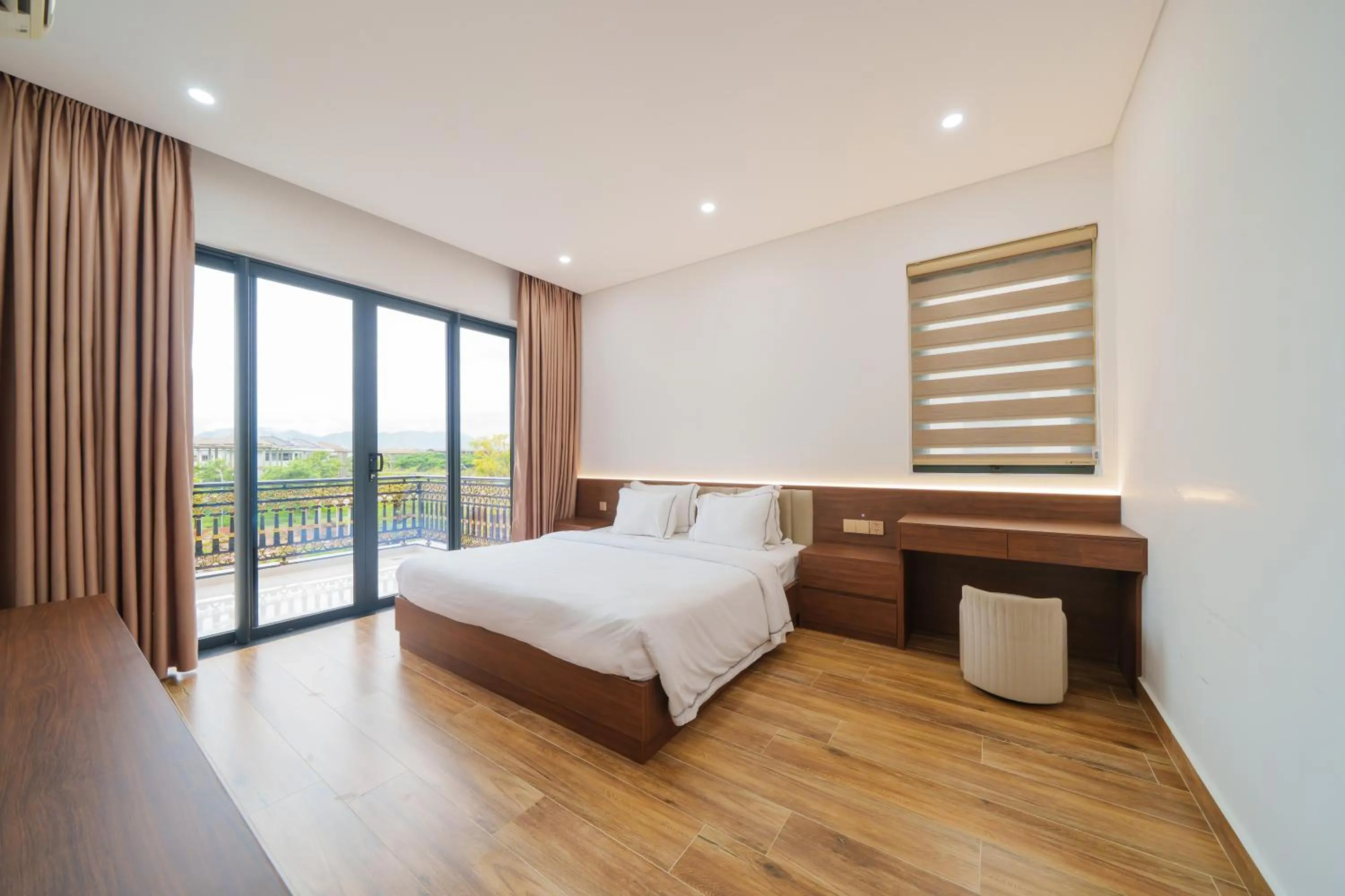 Bed in Cami Riverside Resort Da Nang