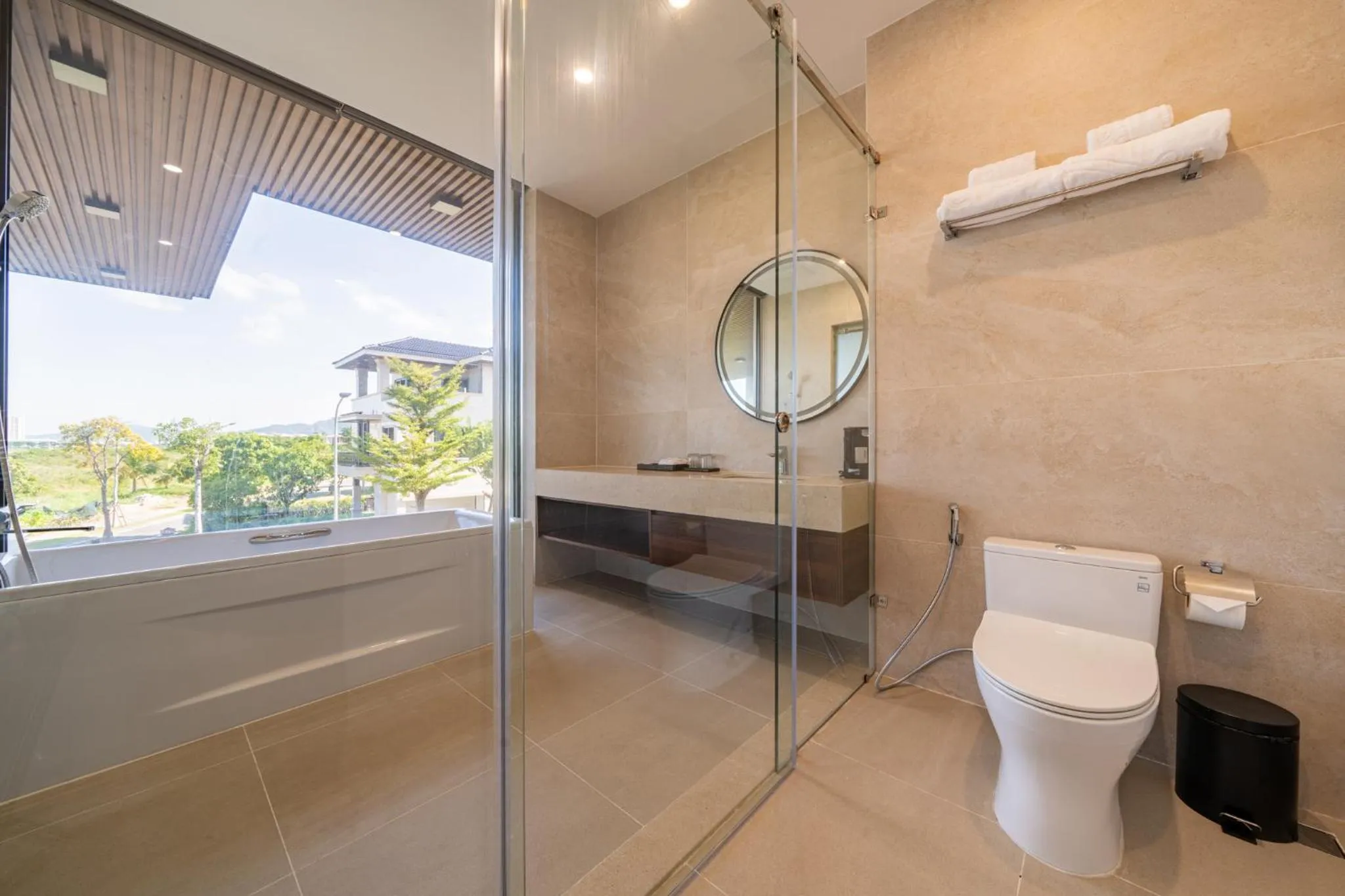 Shower in Cami Riverside Resort Da Nang