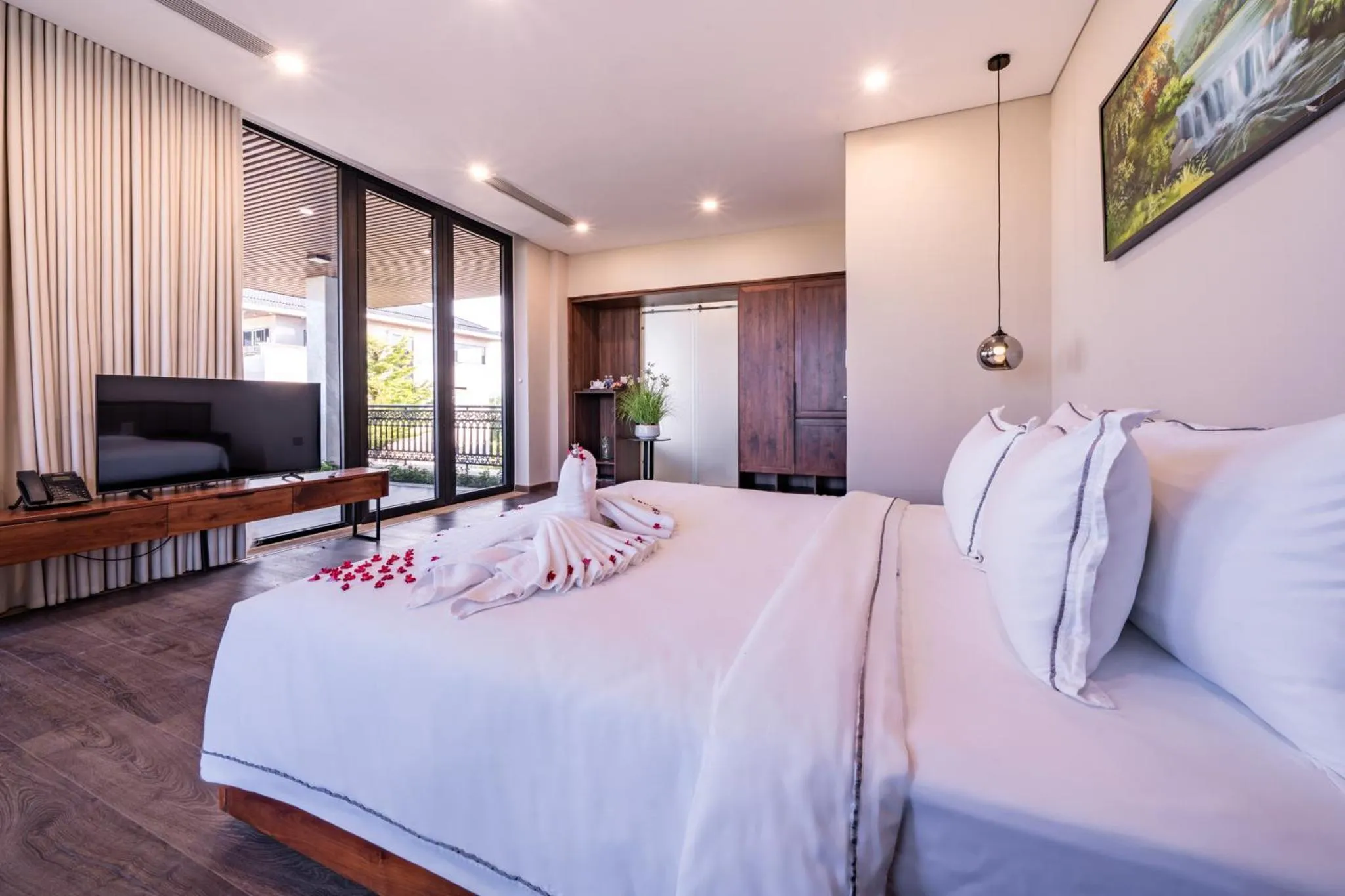 Bed in Cami Riverside Resort Da Nang