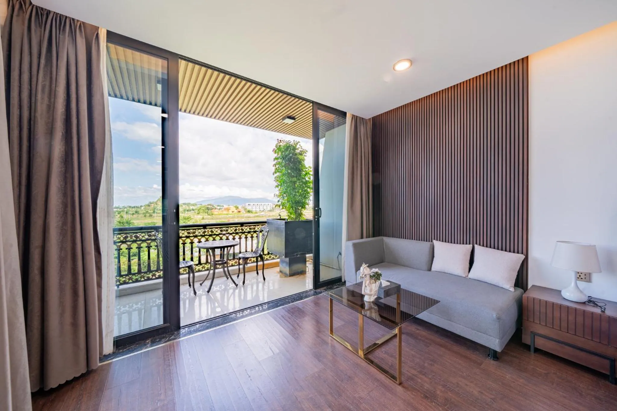 Balcony/Terrace in Cami Riverside Resort Da Nang