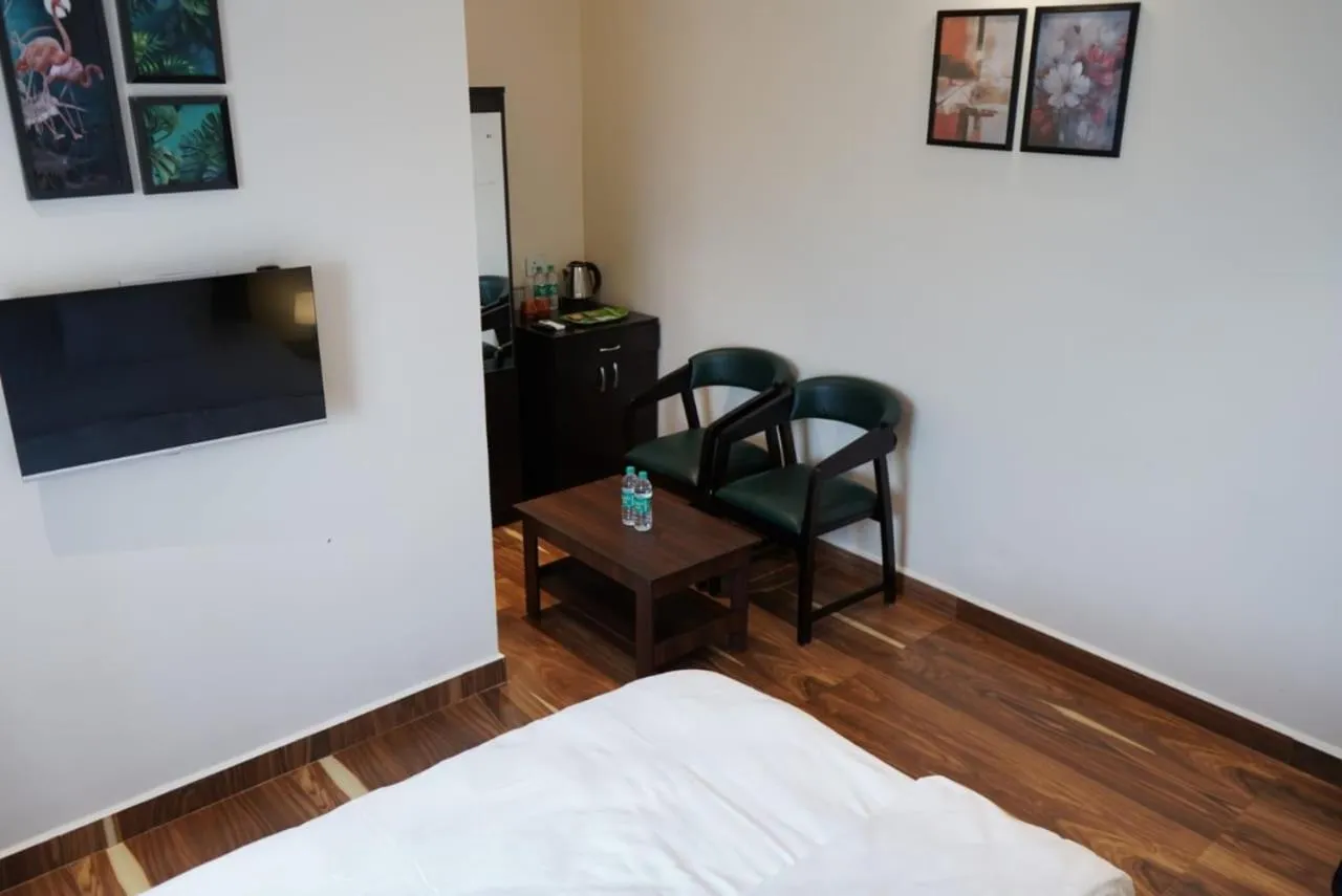 Bedroom, Bed in Coastal Pearl Home Stay, Private Rooms & Villas Murudeshwar