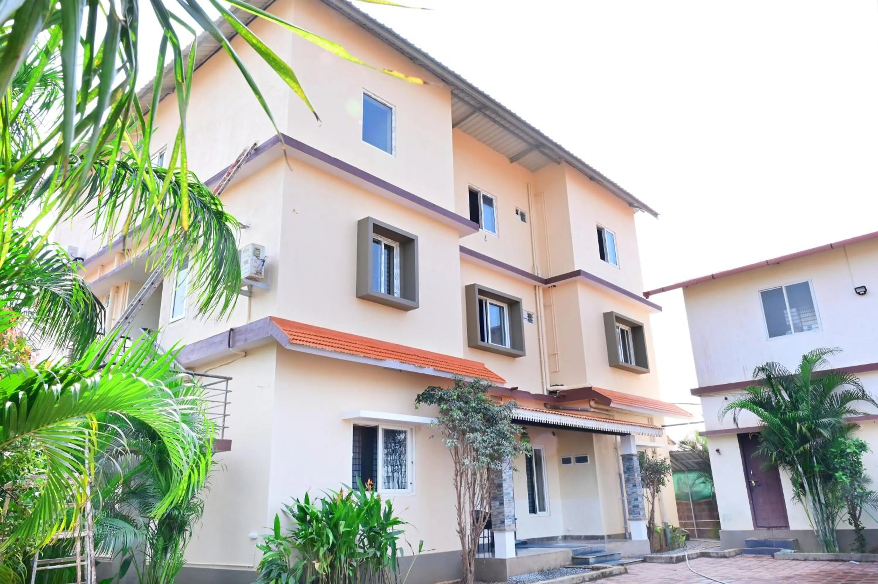 Property building in Coastal Pearl Home Stay, Private Rooms & Villas Murudeshwar