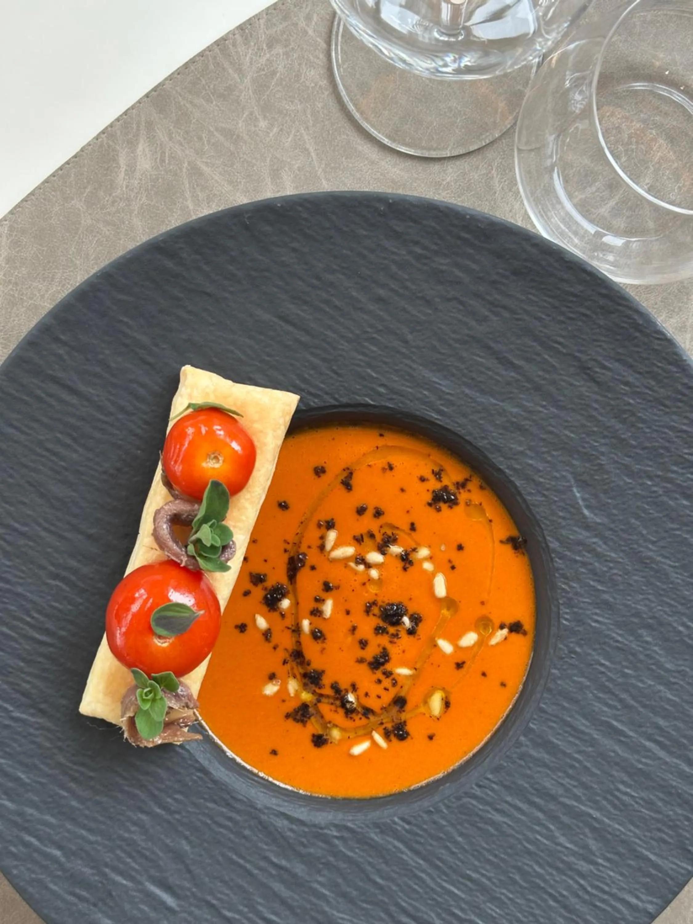 Restaurant/places to eat in Zenitude Hotel La Valadière, Ascend Hotel Collection