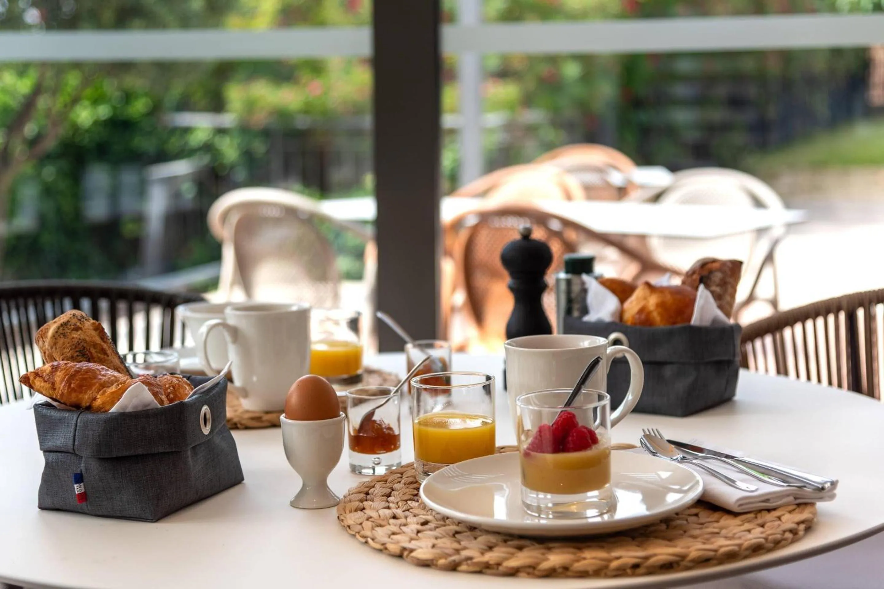 Breakfast in Zenitude Hotel La Valadière, Ascend Hotel Collection