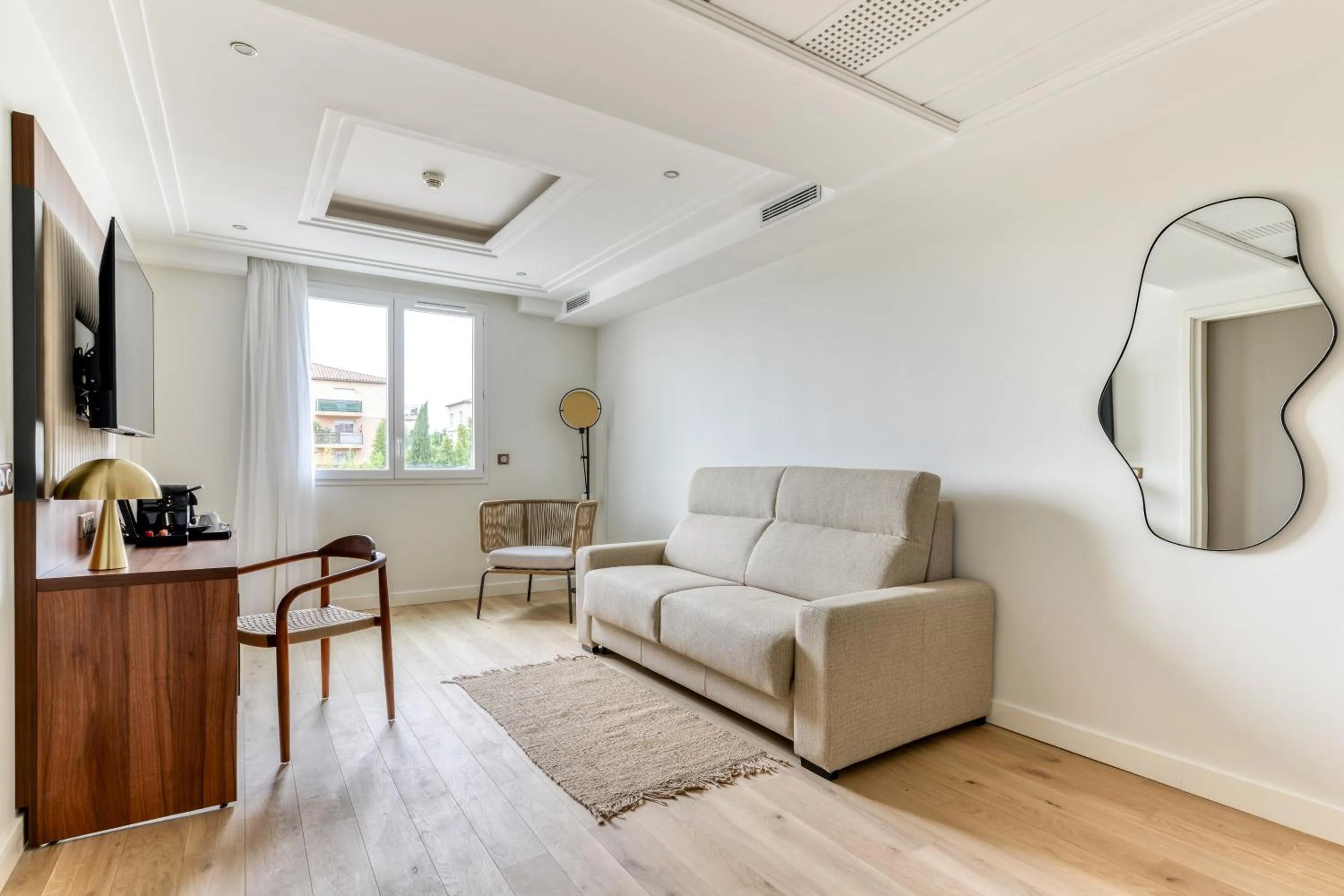 Photo of the whole room in Zenitude Hotel La Valadière, Ascend Hotel Collection