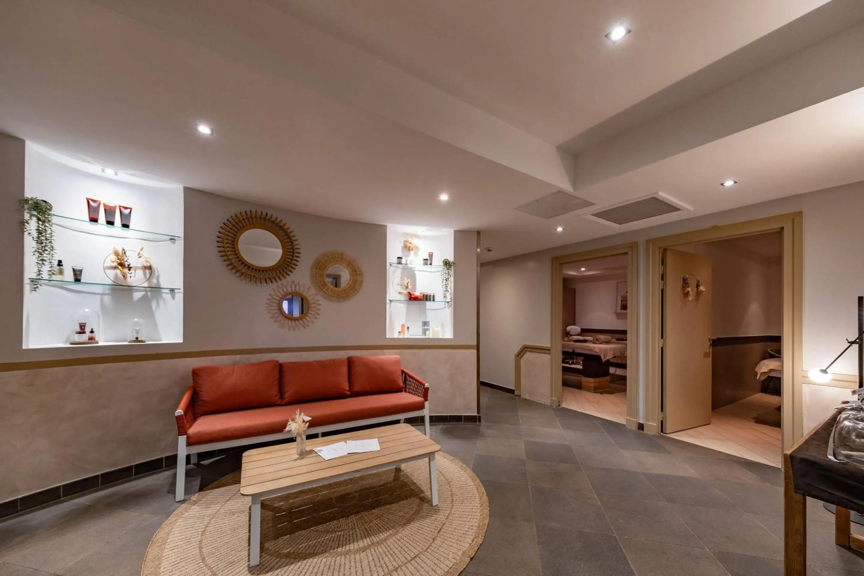 Spa and wellness centre/facilities in Zenitude Hotel La Valadière, Ascend Hotel Collection