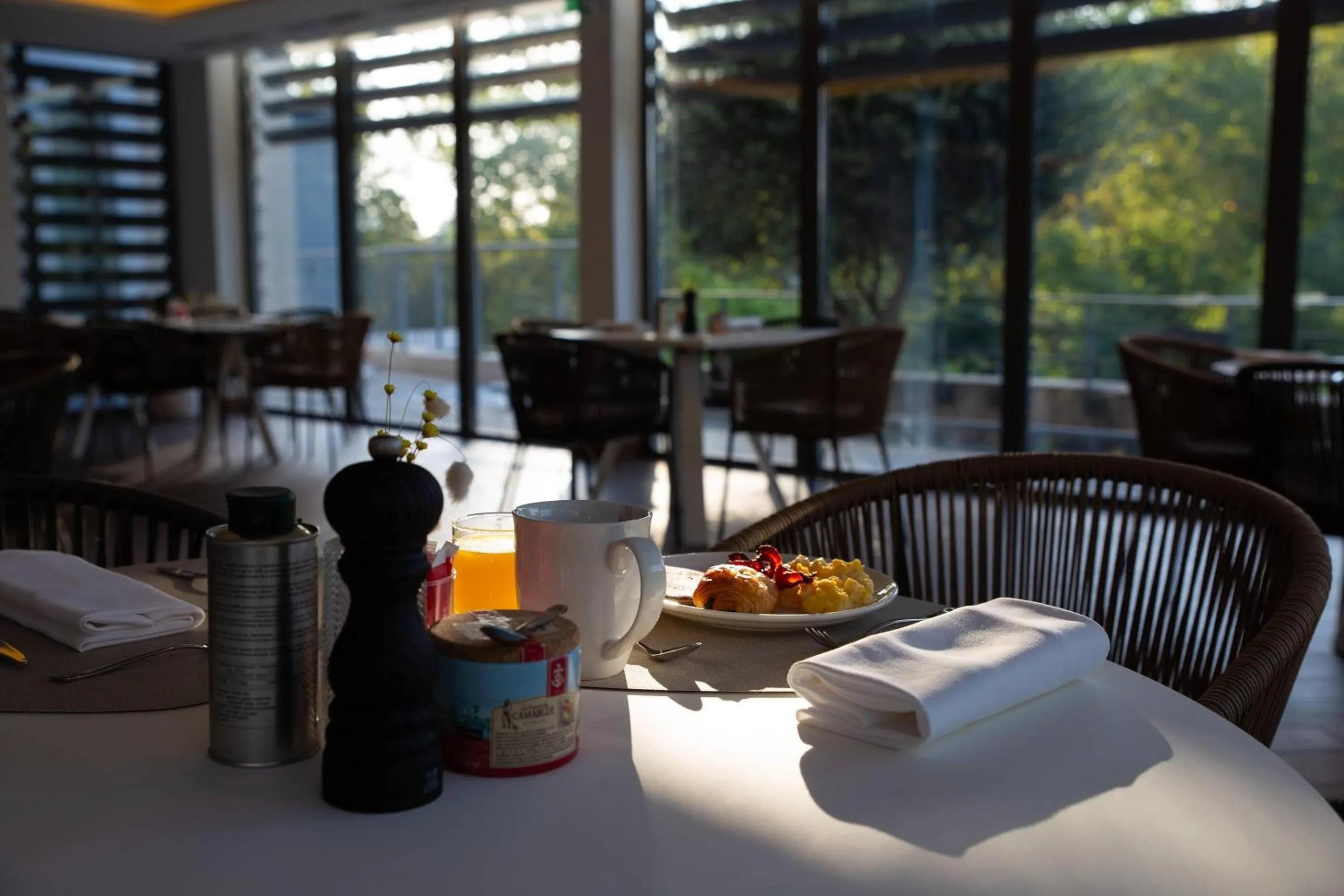 Breakfast in Zenitude Hotel La Valadière, Ascend Hotel Collection