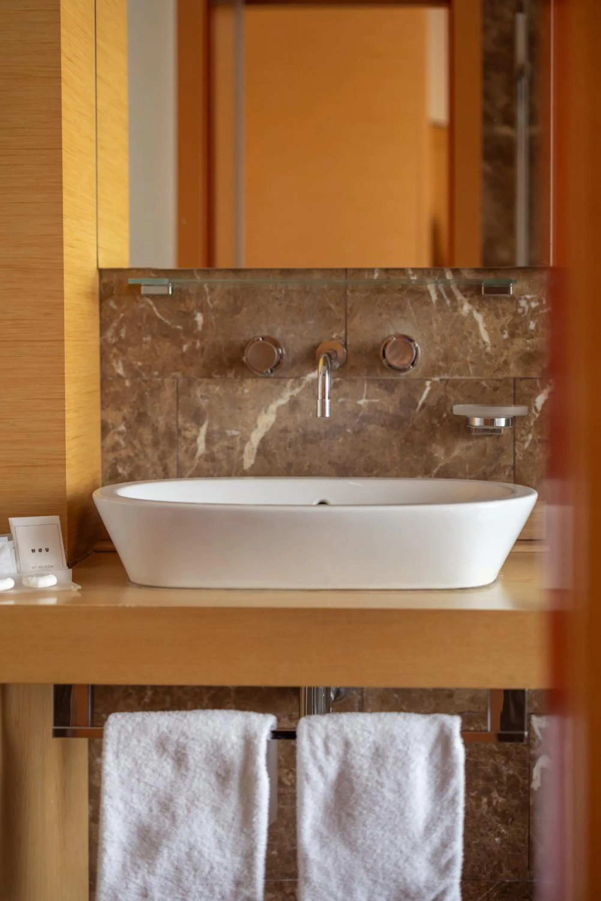 Bathroom in UNA Hotels Napoli