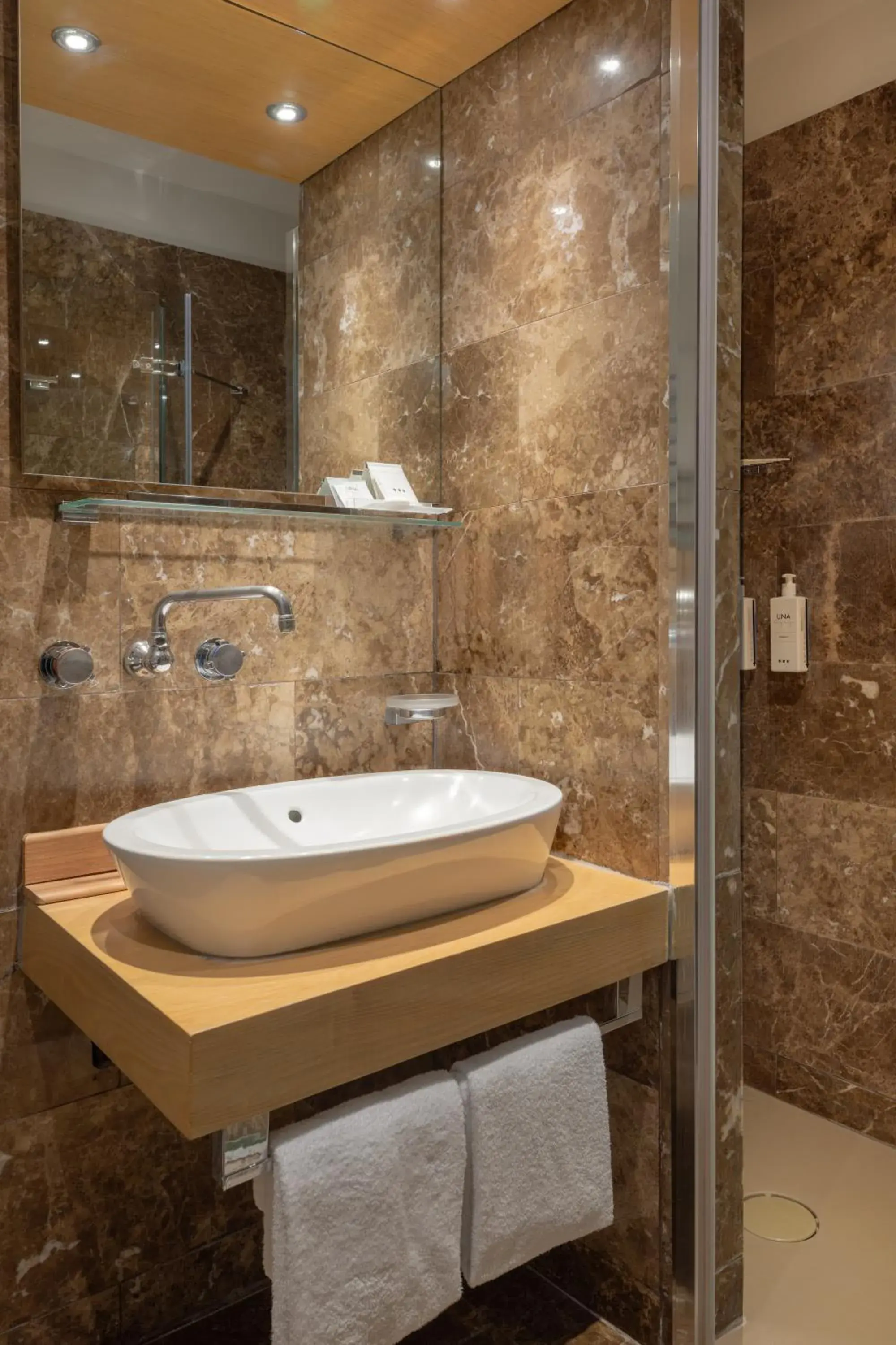 Classic Double Room in UNA Hotels Napoli Classic Double Room in UNA Hotels Napoli