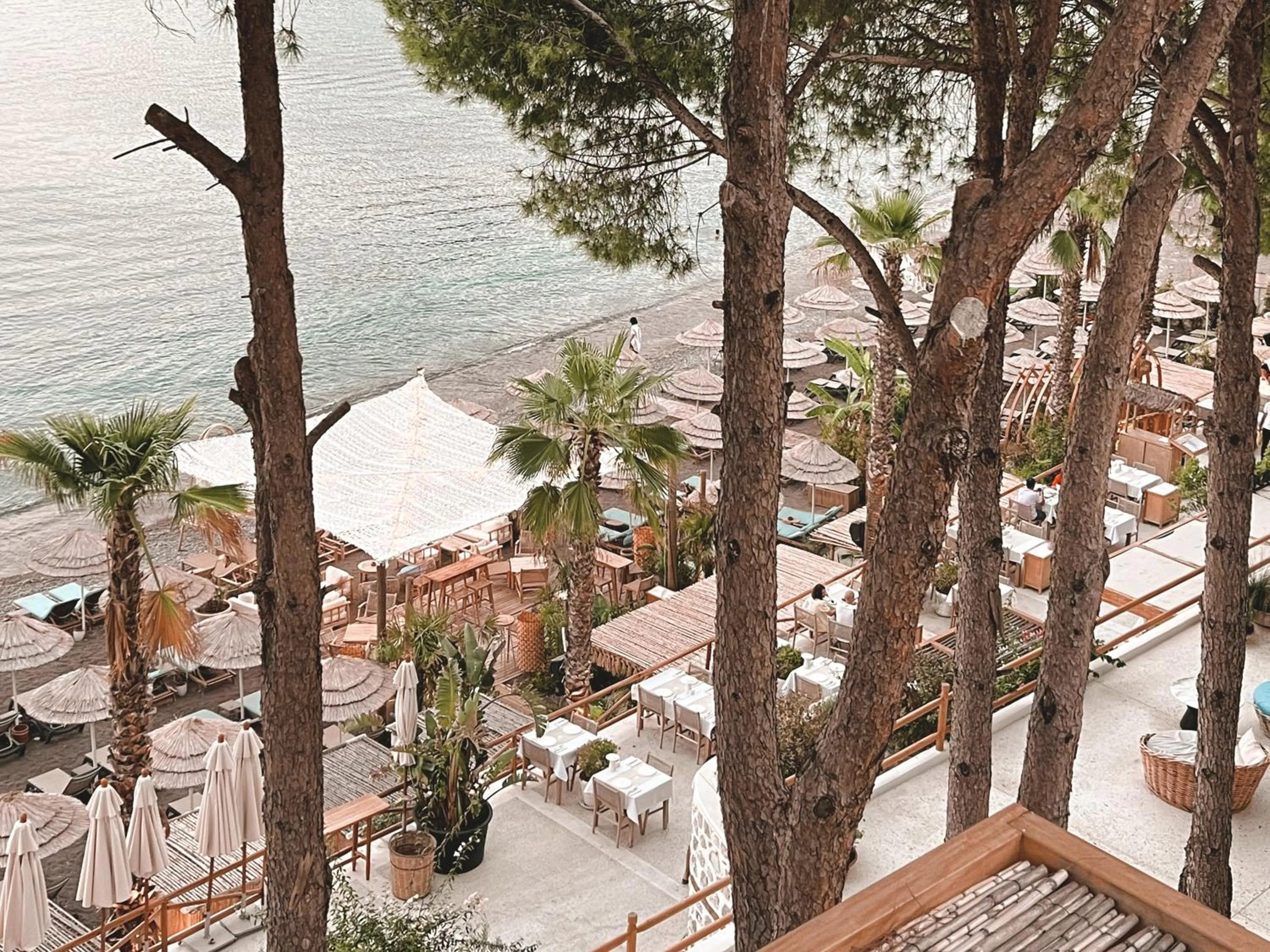 Restaurant/places to eat in Perios Beach House - Adults Only
