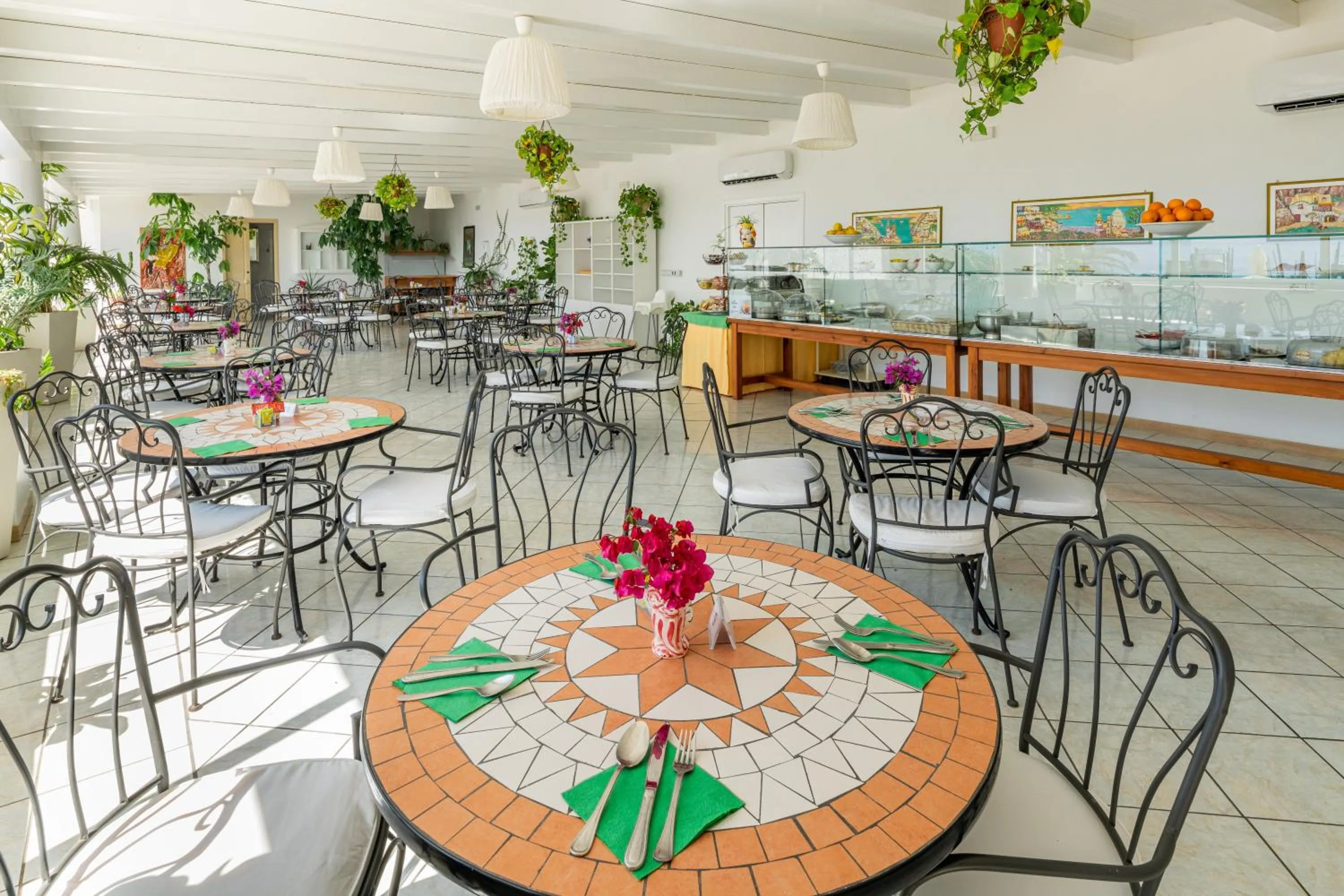 Restaurant/places to eat in Hotel Ossidiana Stromboli Center