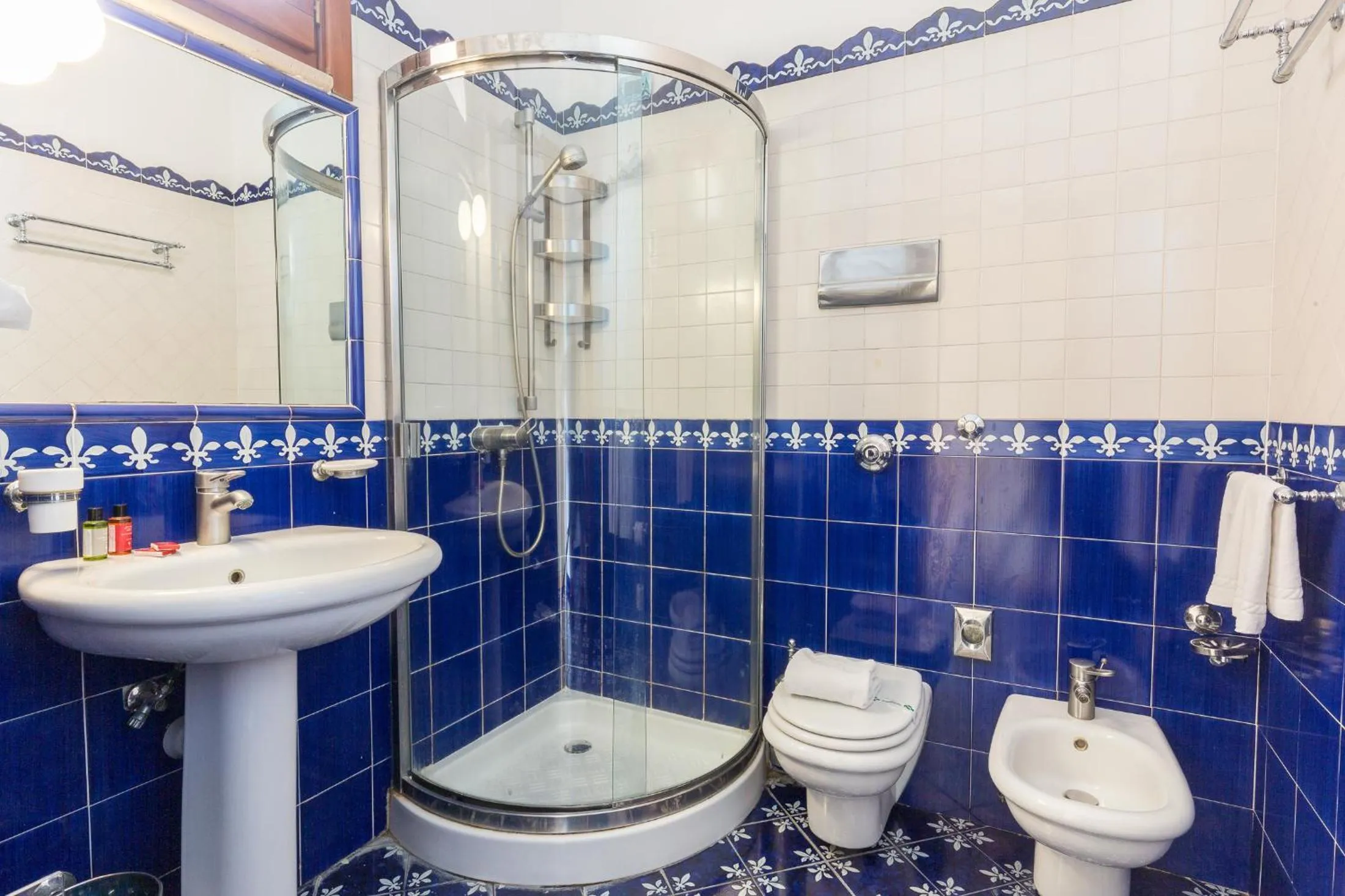 Bathroom in Hotel Eros