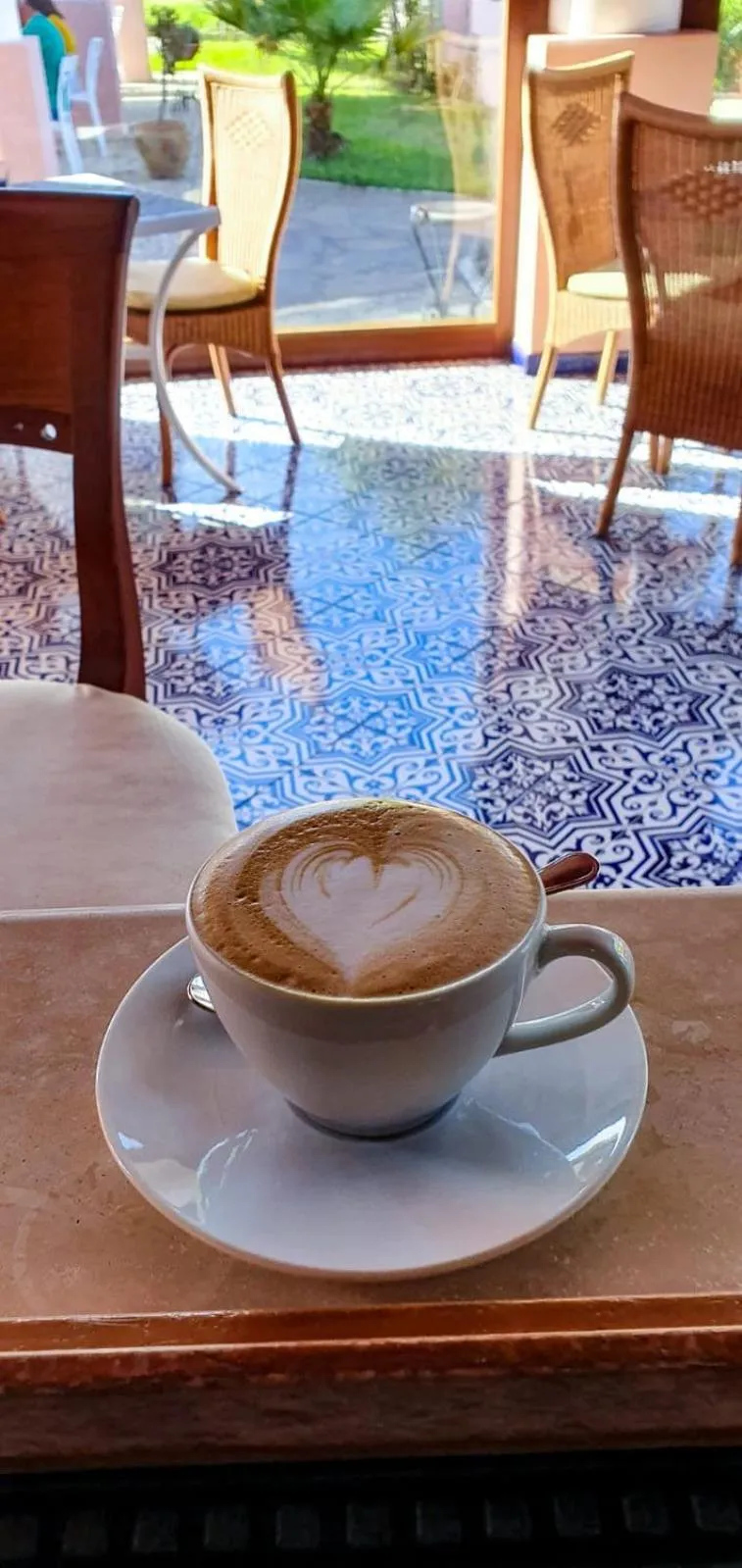 Food and drinks in Hotel Eros