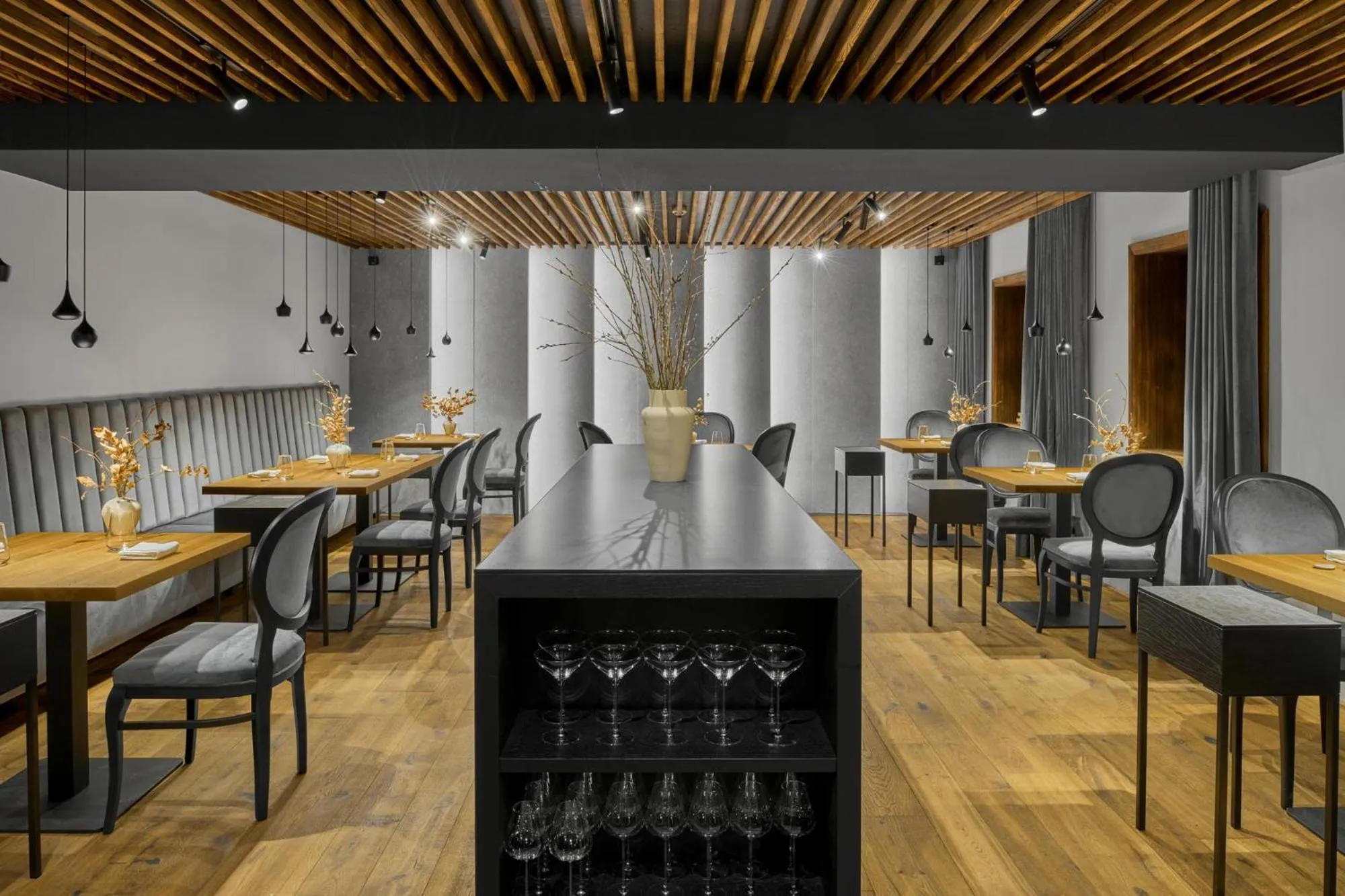 Restaurant/places to eat in Milka Boutique Hotel