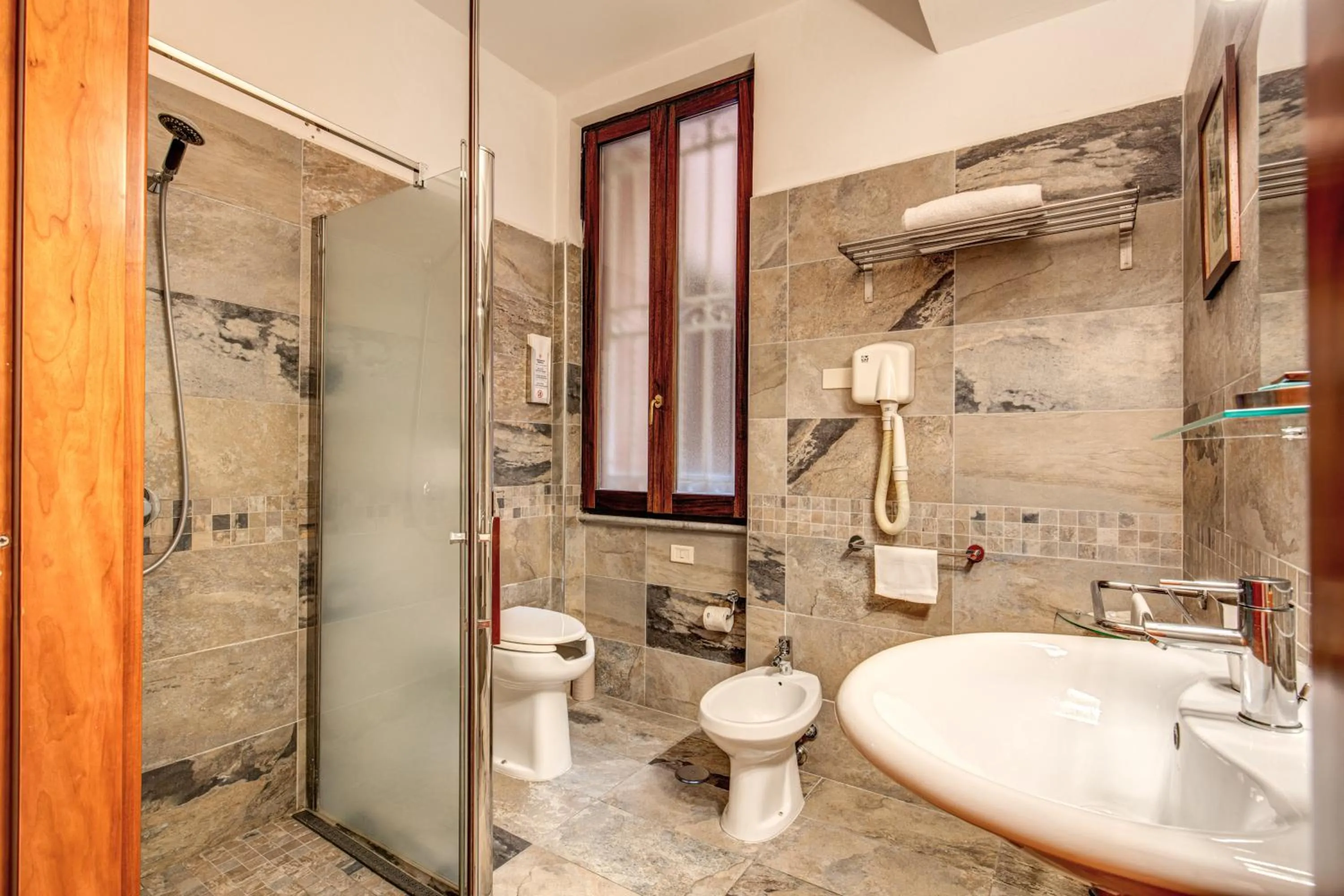 Bathroom in Hotel Gea Di Vulcano