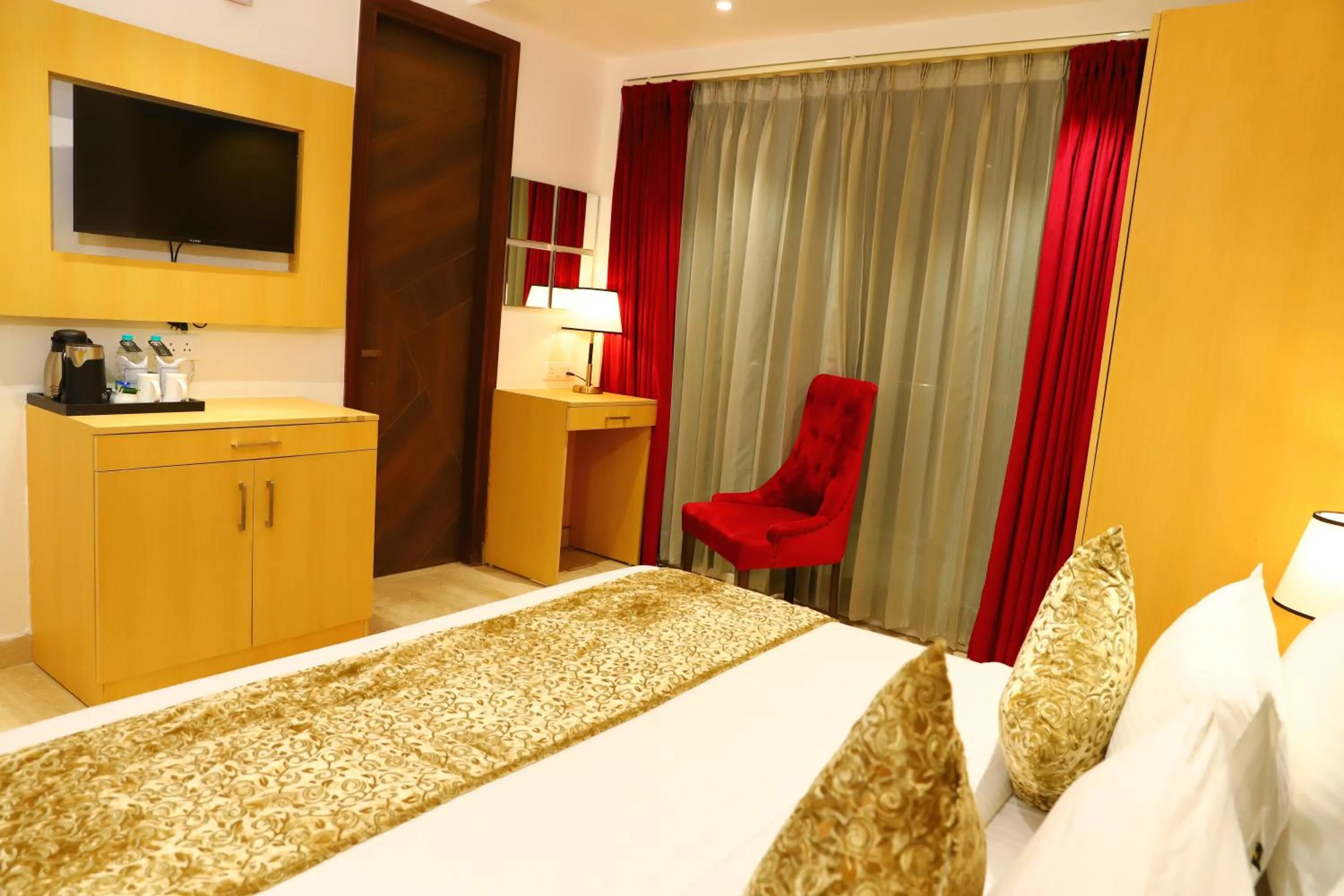 Bed in Hotel Malbork Inn Rajouri Garden Delhi - Couple Friendly Local IDs Accepted