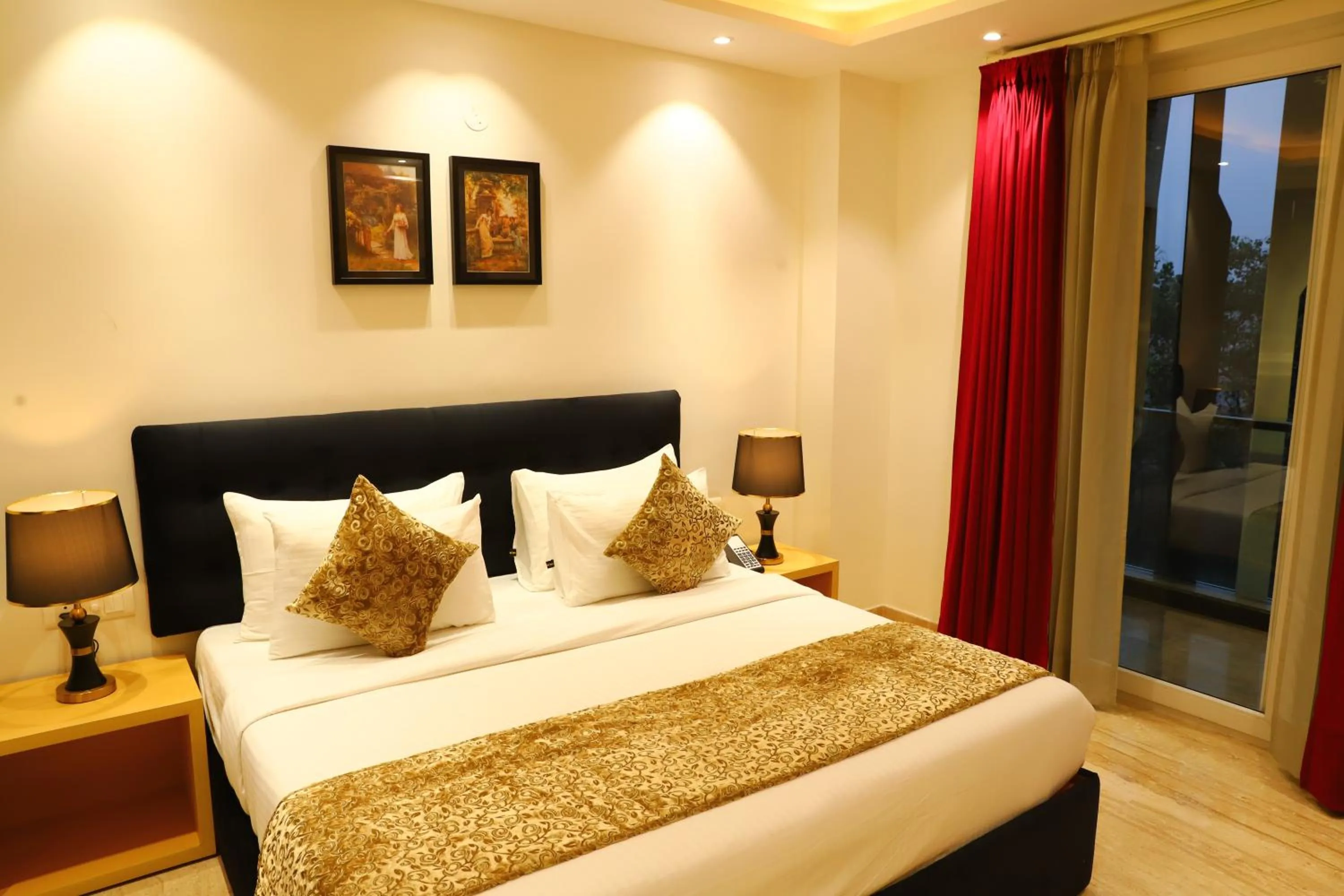 Bed in Hotel Malbork Inn Rajouri Garden Delhi - Couple Friendly Local IDs Accepted
