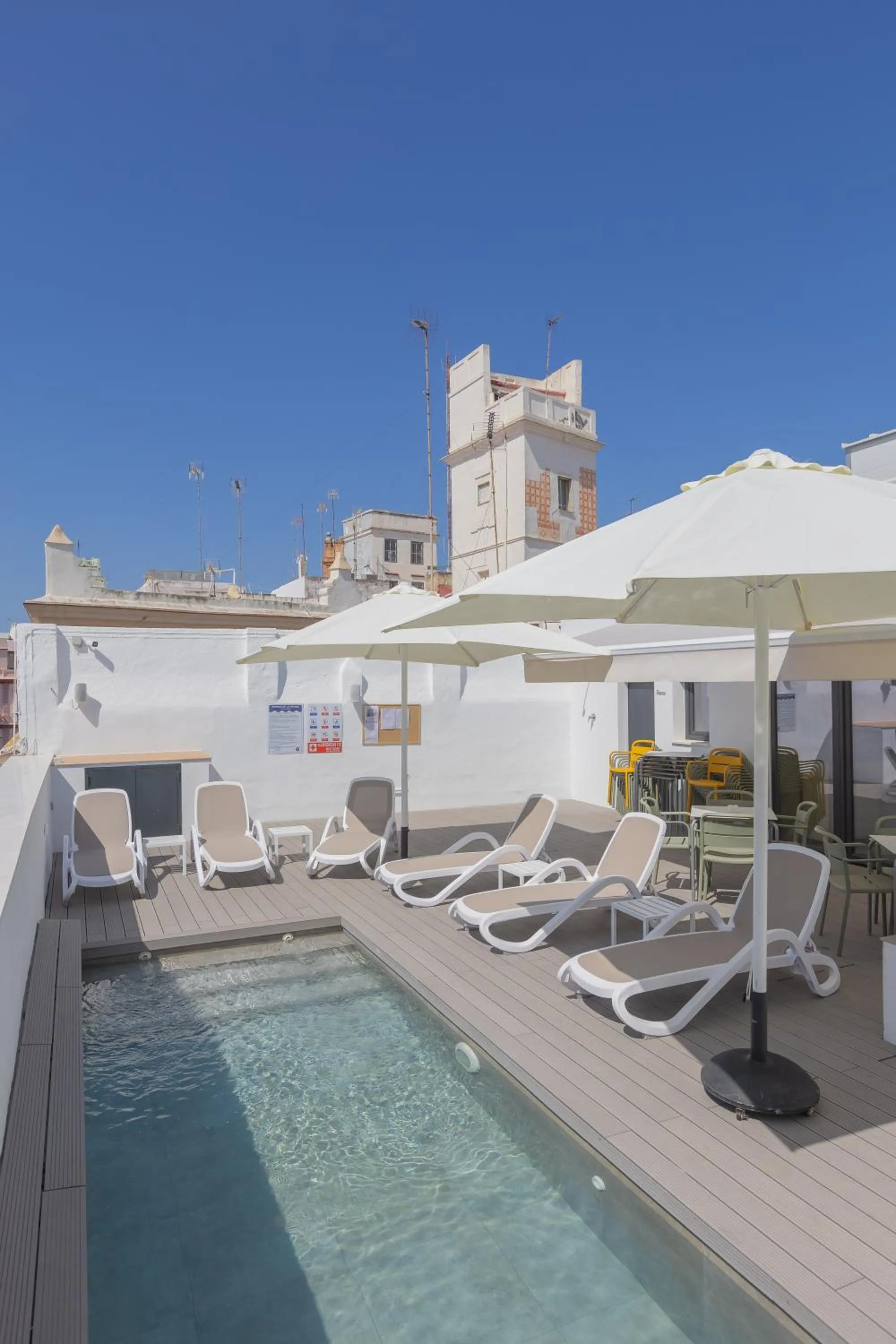 Swimming pool in Soho Boutique Columela