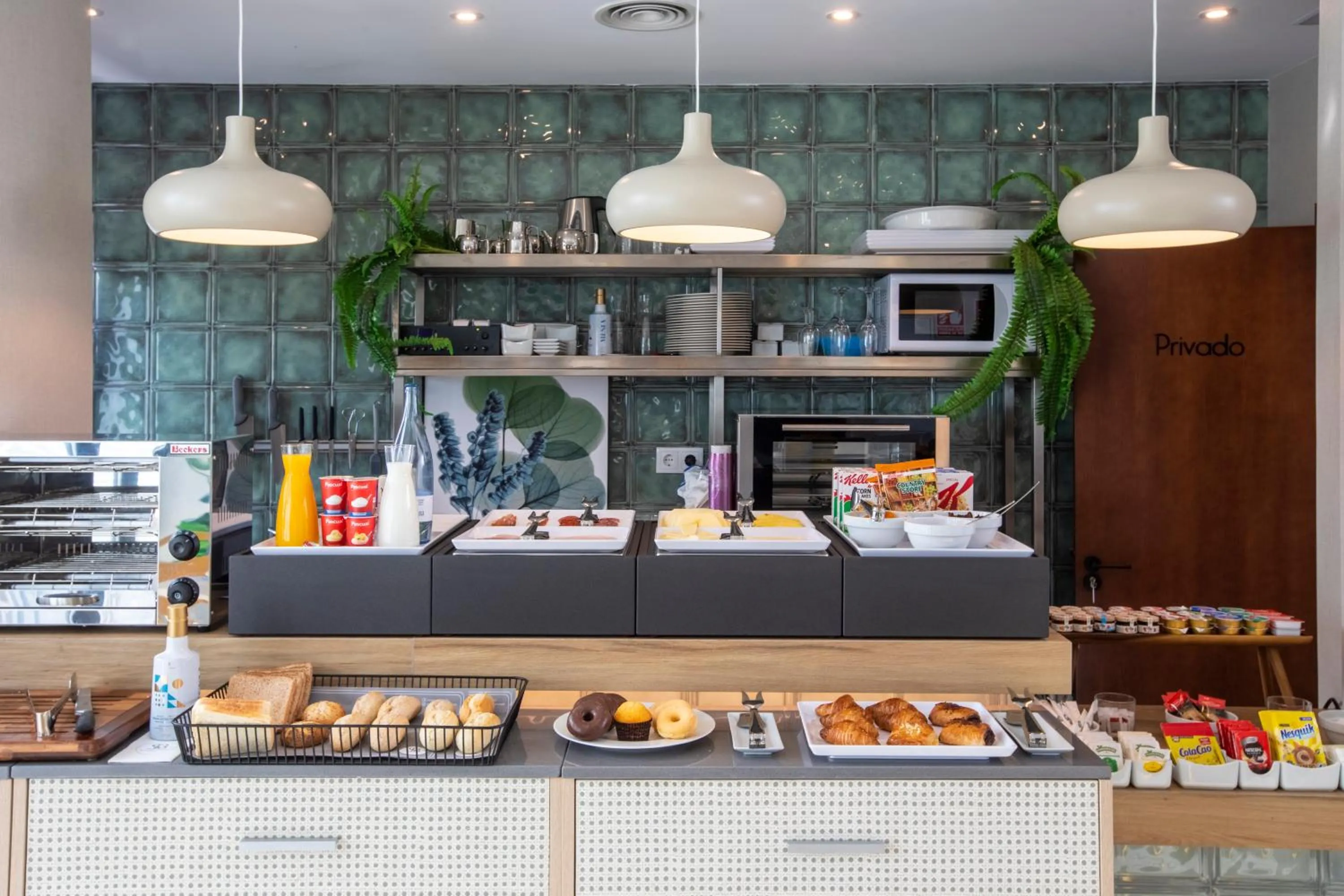 Buffet breakfast in Soho Boutique Columela