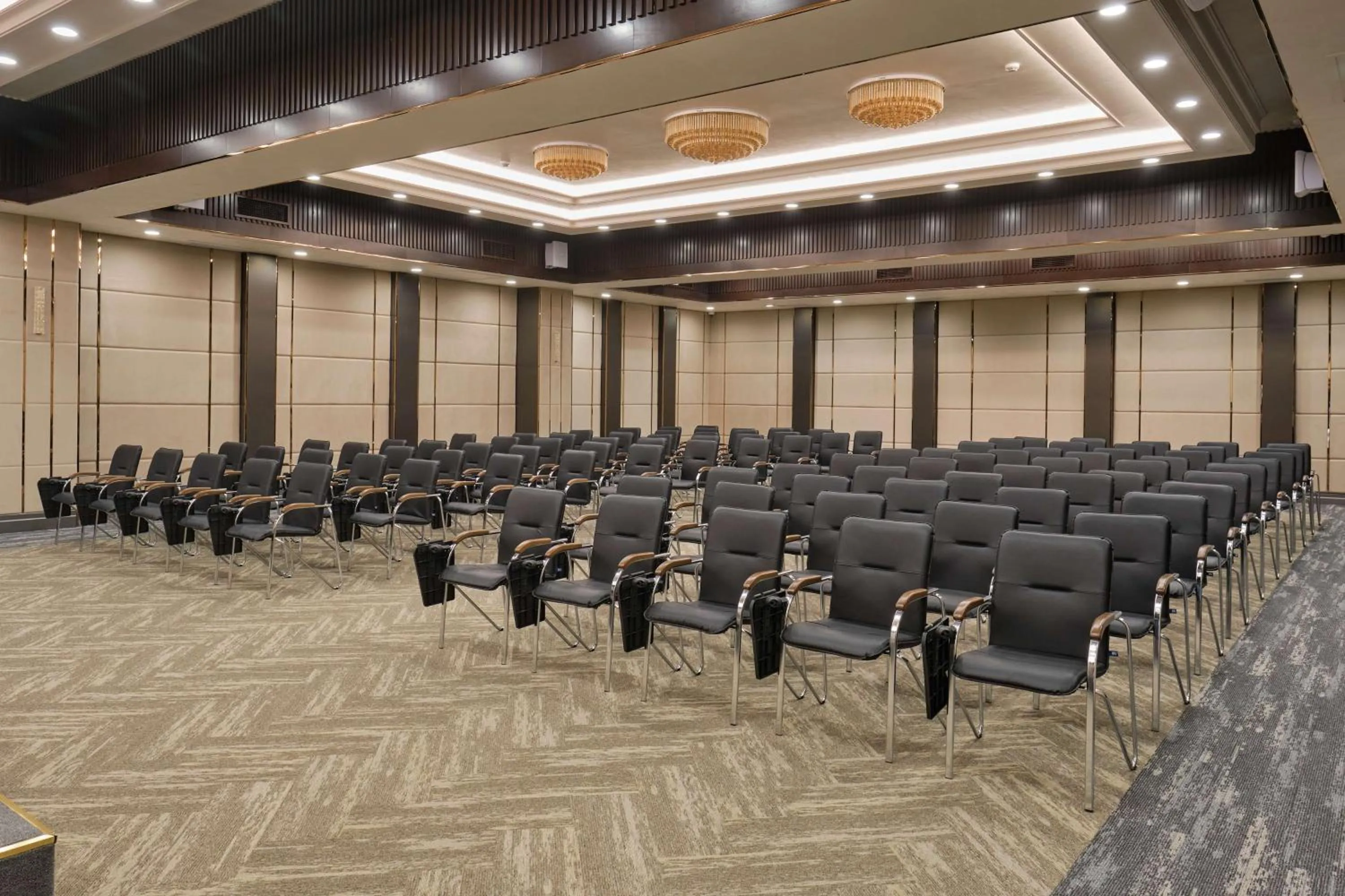 Business facilities in Panarams Tashkent Hotel, a member of Radisson Individuals