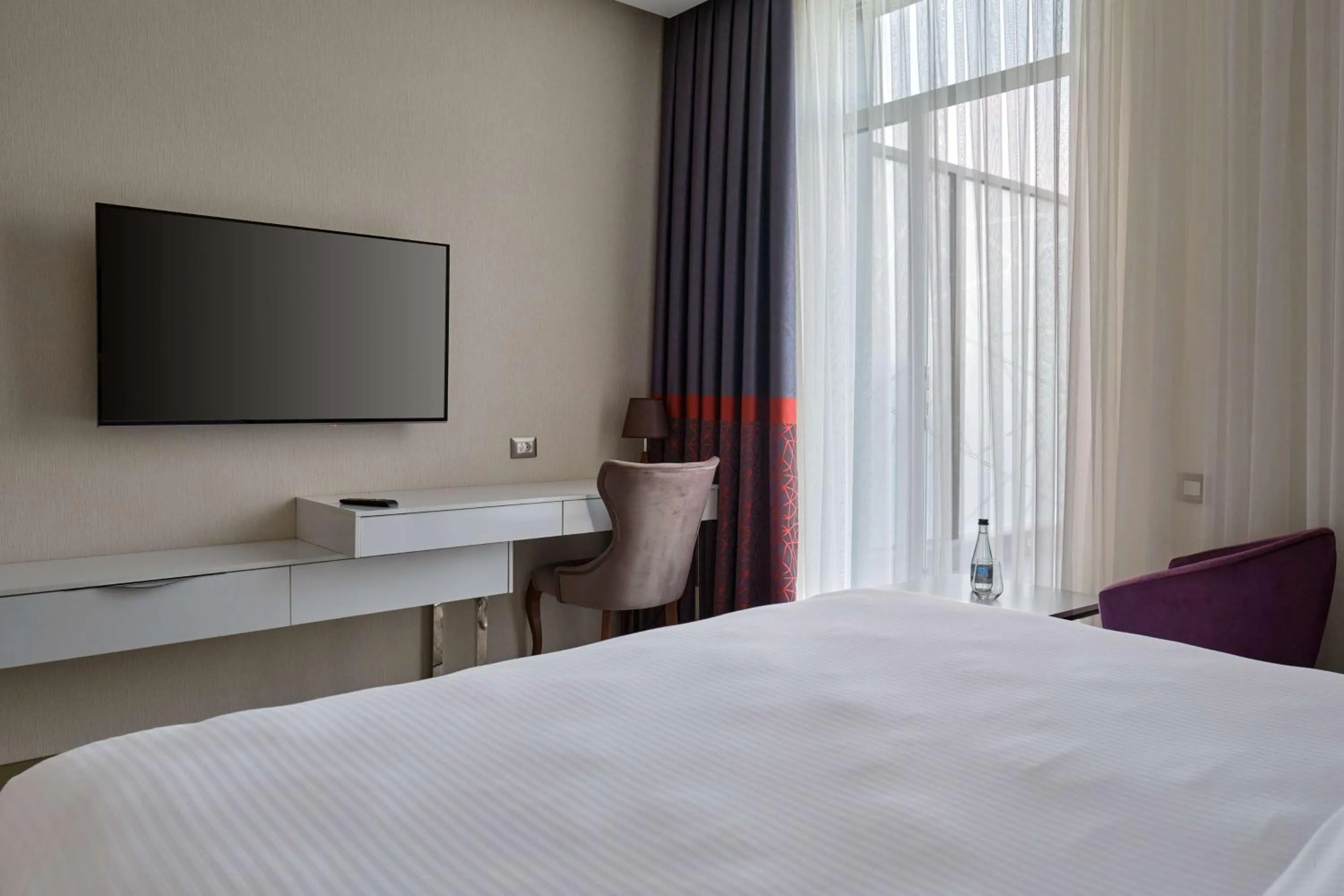 Bedroom, Bed in Panarams Tashkent Hotel, a member of Radisson Individuals