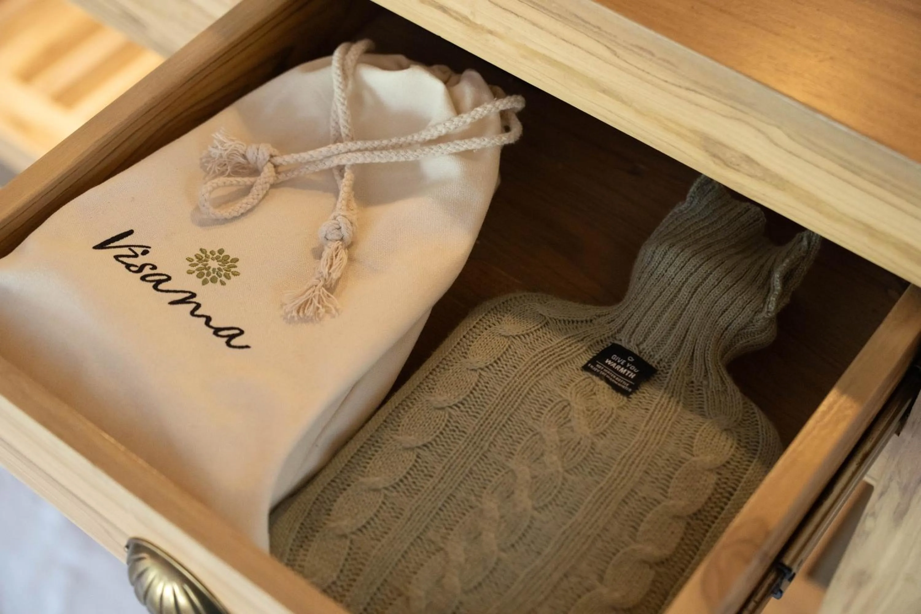 hair dryier in Visama Explorer Nan