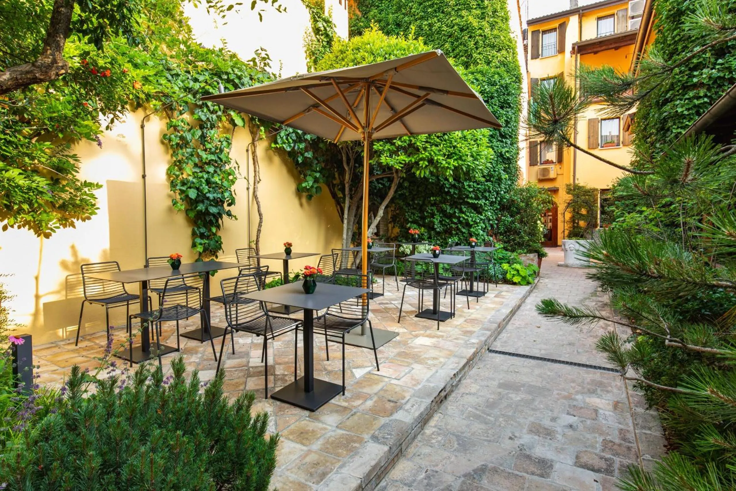 Patio in Hotel Porta San Mamolo