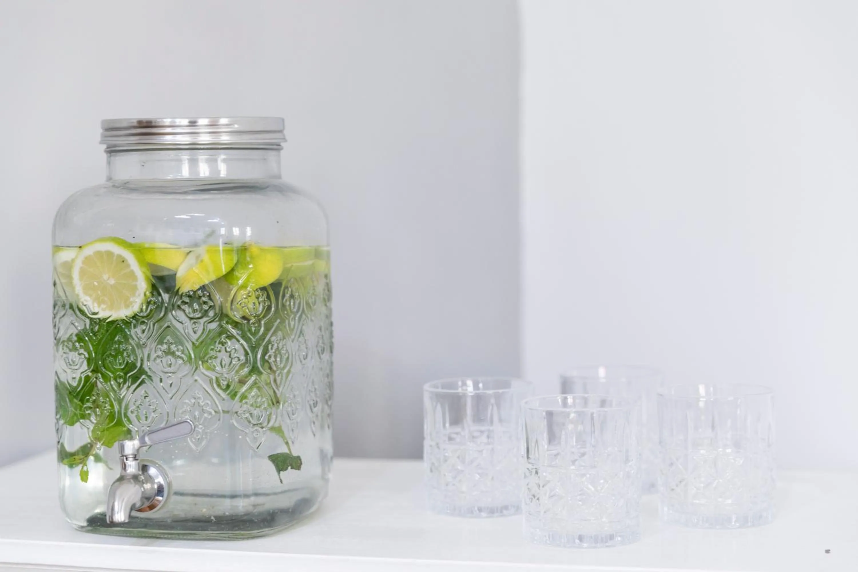 Communal lounge/ TV room in Hotel Miceli - Civico 50