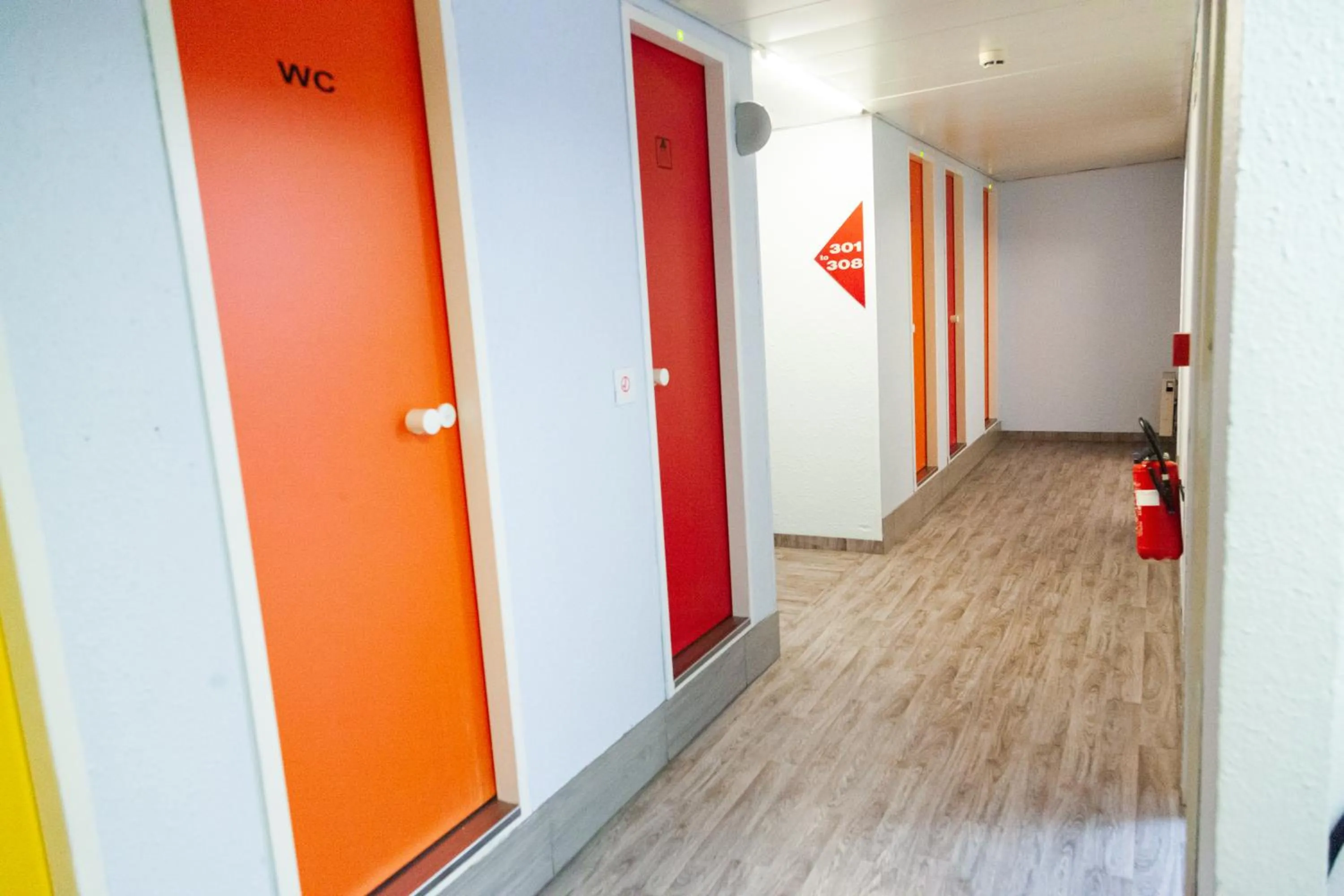 Shower in Class'eco Charleroi