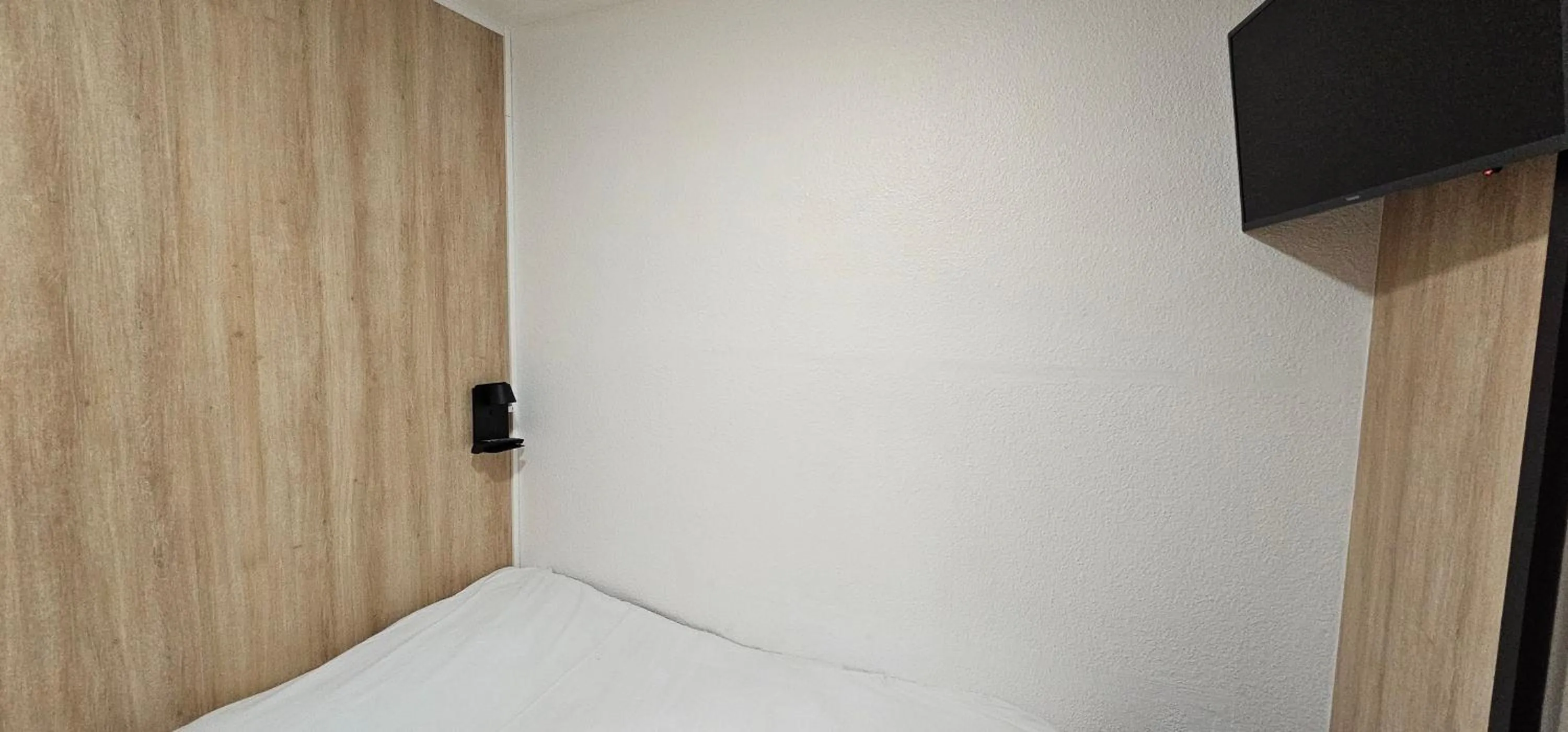 Bed in Class'eco Charleroi