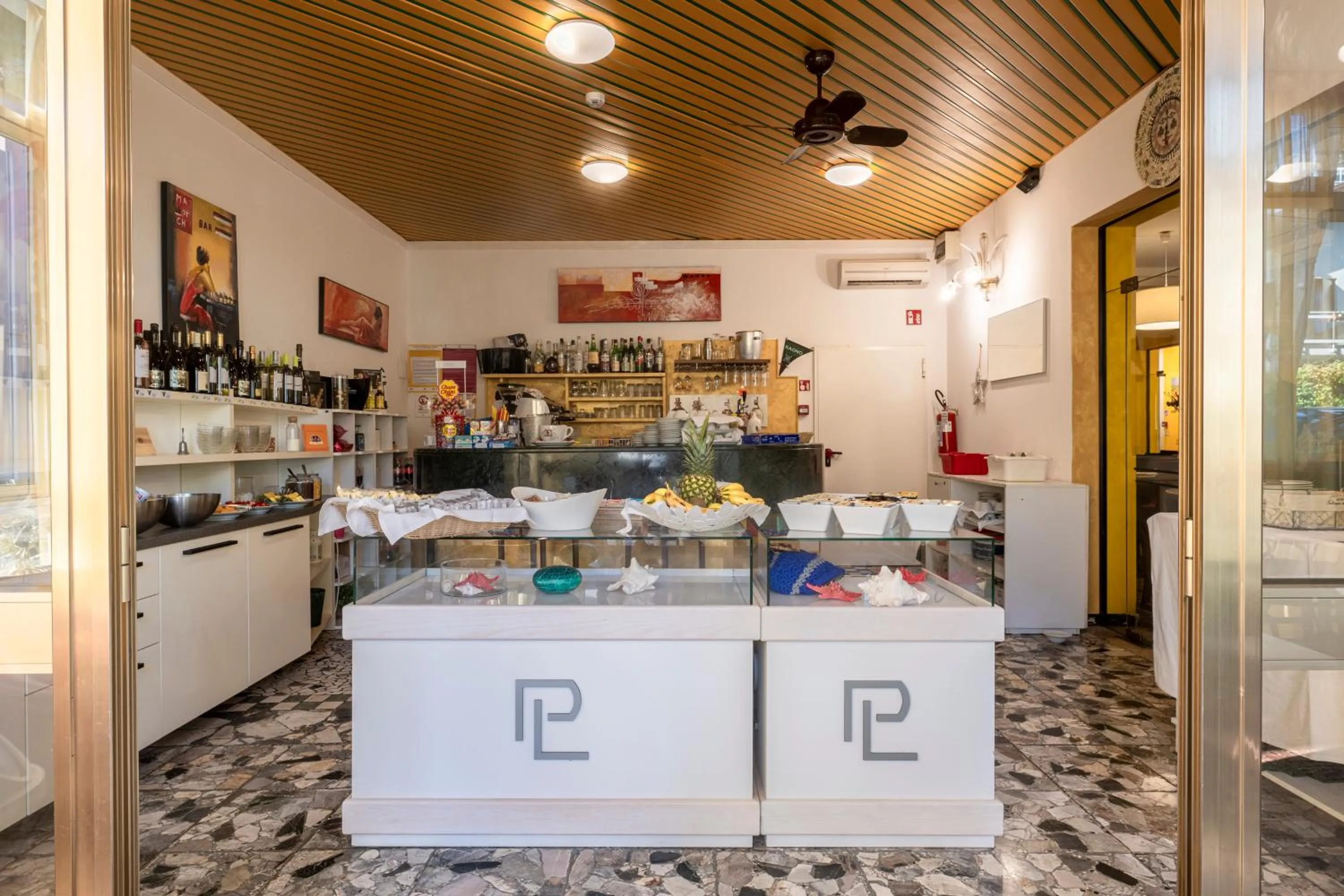 Food and drinks in Hotel Ragno