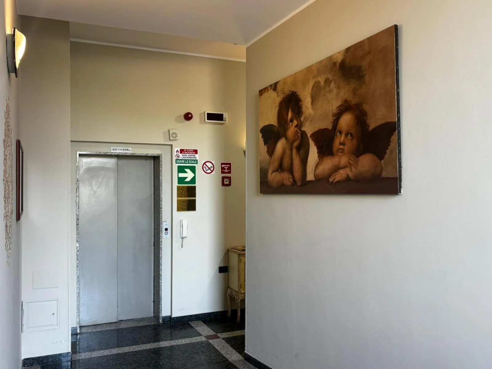 elevator in Da Mariuccia