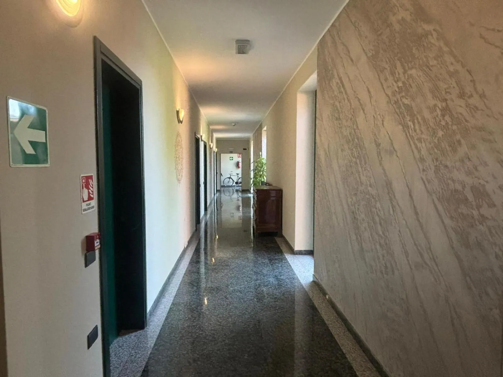 Inner courtyard view in Da Mariuccia