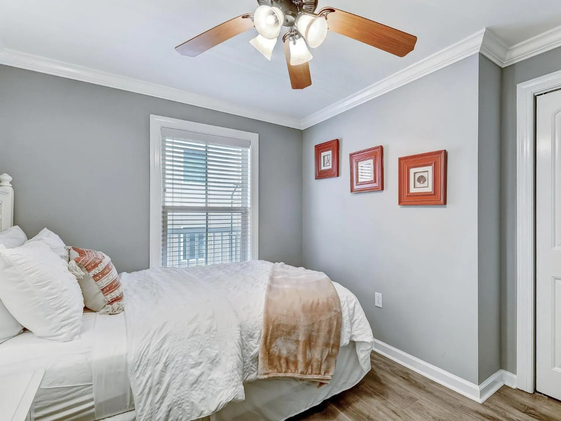 Bed in Pelican's Landing 103