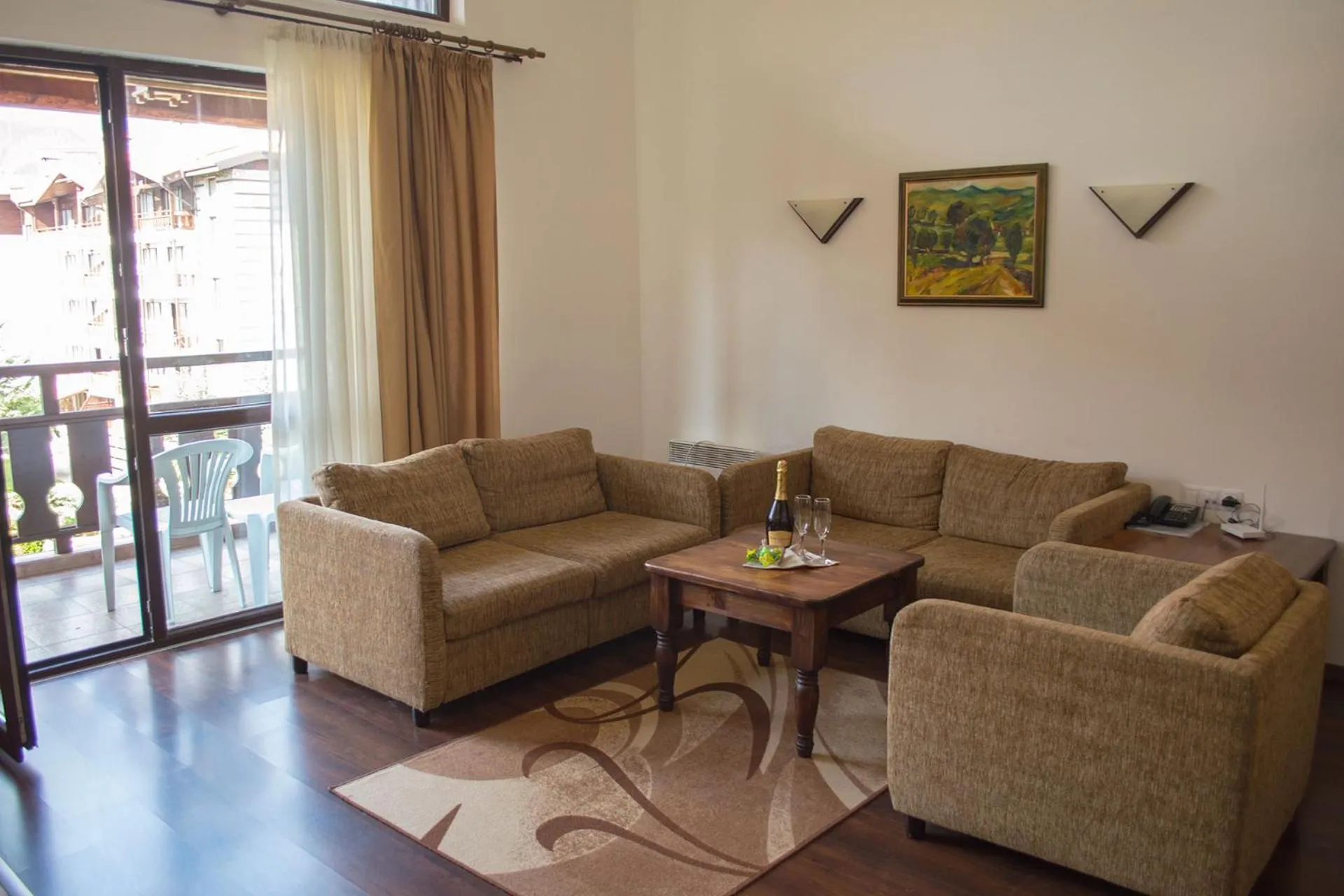 Winslow Infinity Aparthotel